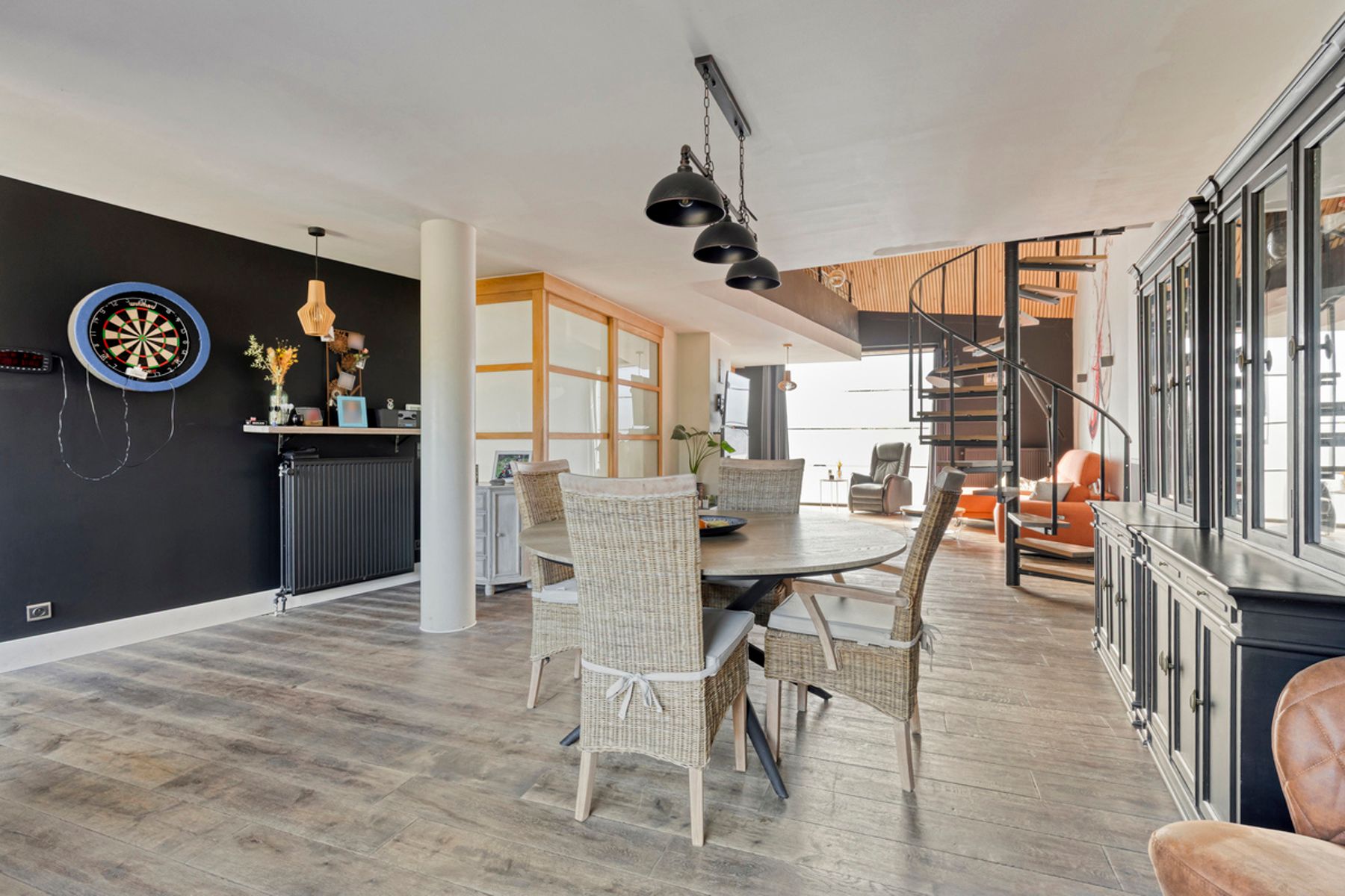 Instapklare HOB met 4 slaapkamers en polyvalent bijgebouw foto 7