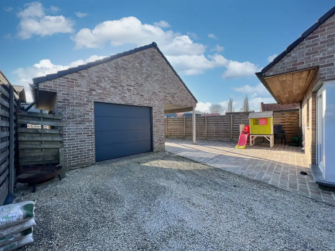 Prachtige gezinswoning met bijgebouw + zonnige tuin foto 19