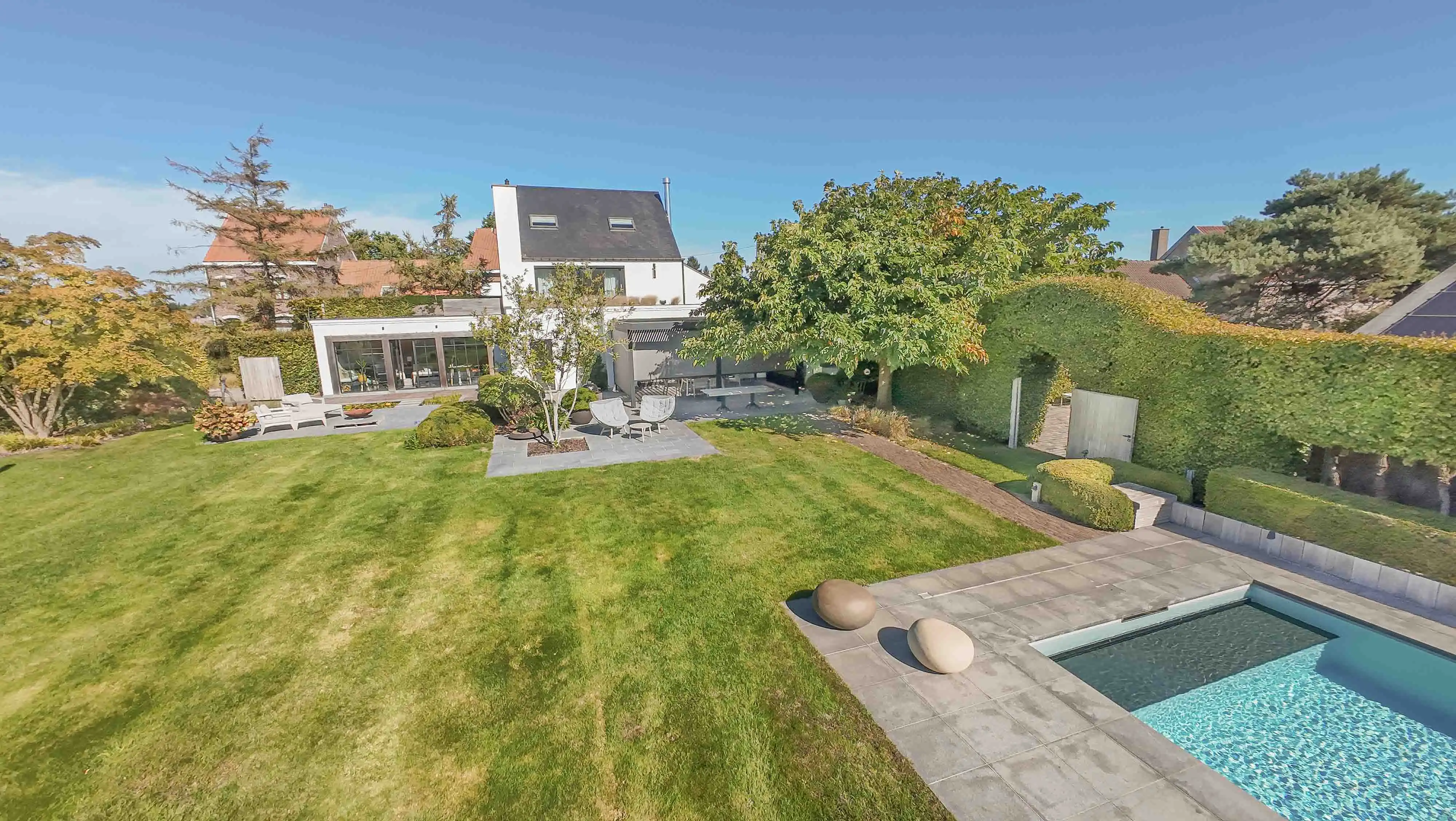 Sublieme en multifunctionele eigendom met exclusieve tuin foto 40