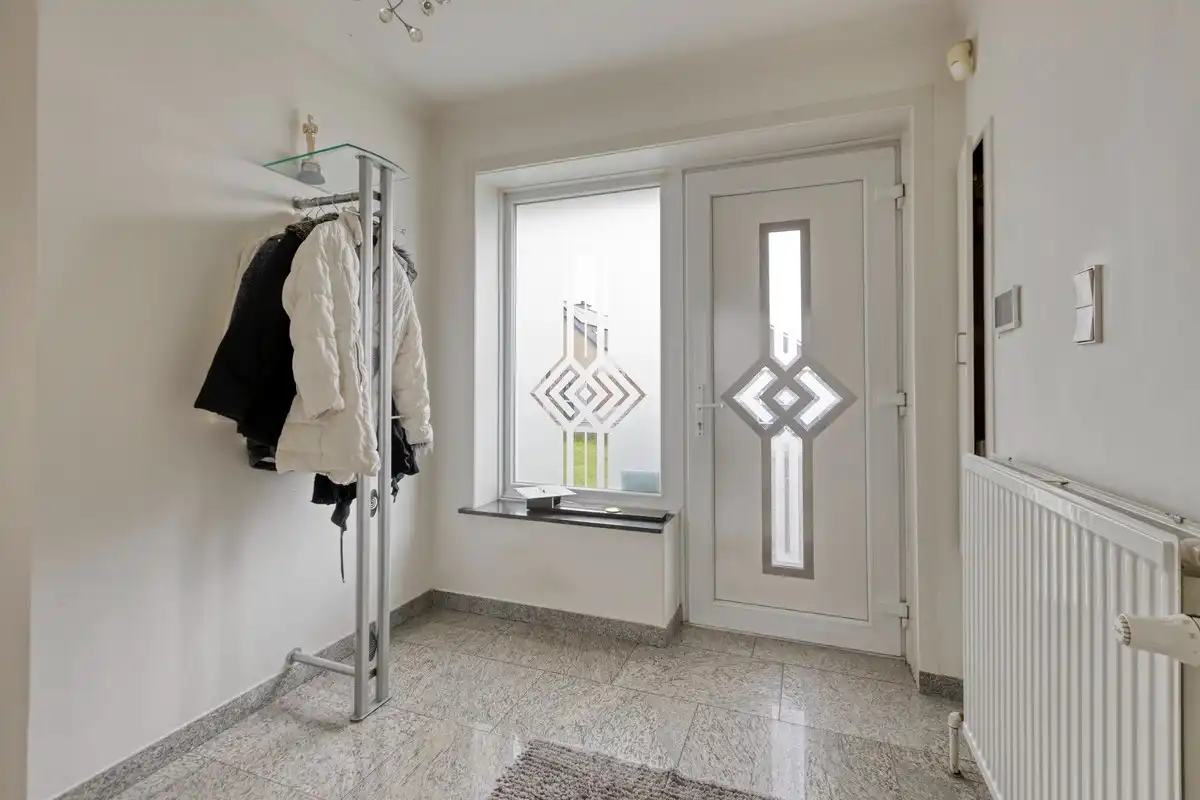 Charmante gezinswoning op ruim perceel foto 6