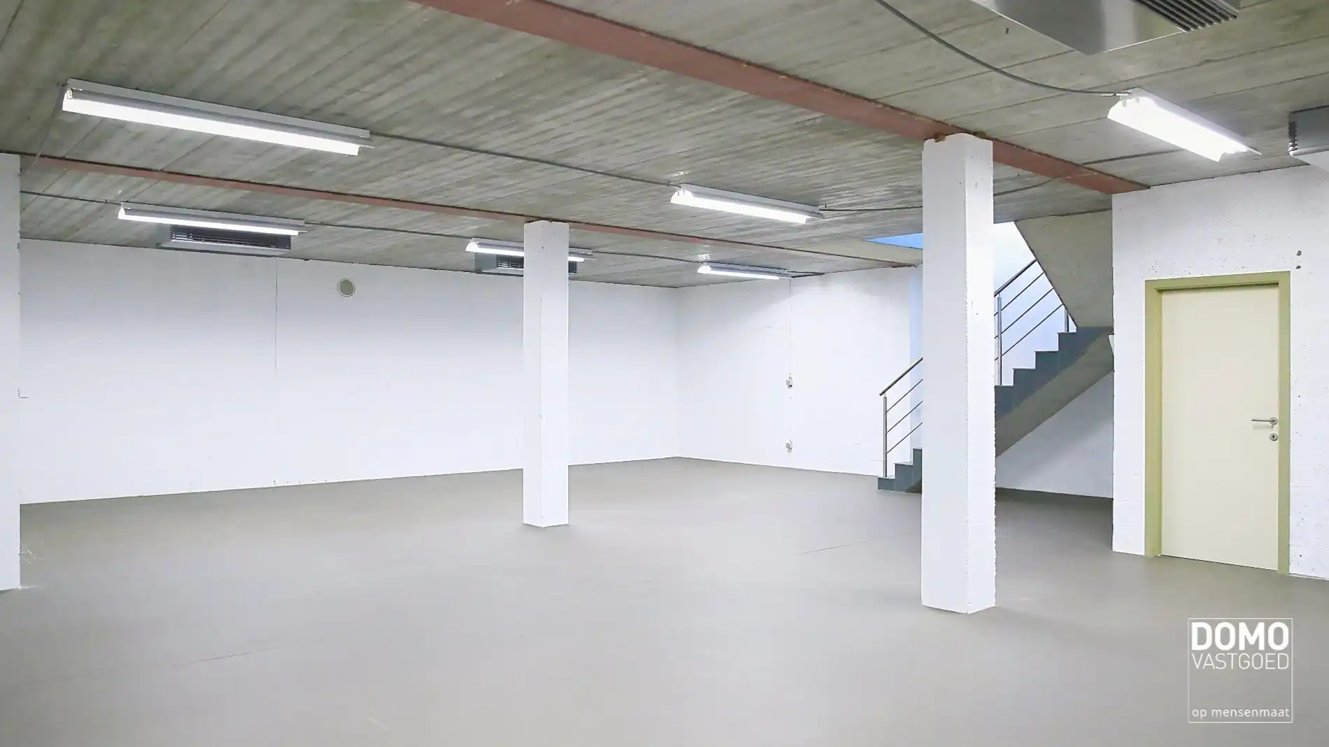 COMMERCIELE RUIMTE MET KELDER TE KOOP IN HERK-DE-STAD foto 6