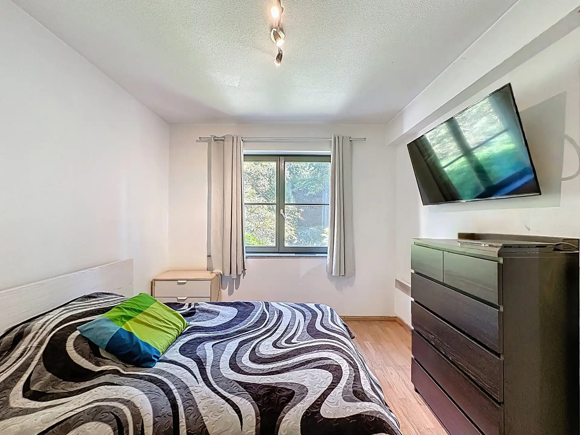 Ruim appartement met 2 terrassen en 4 slaapkamers in Ukkel! foto 8