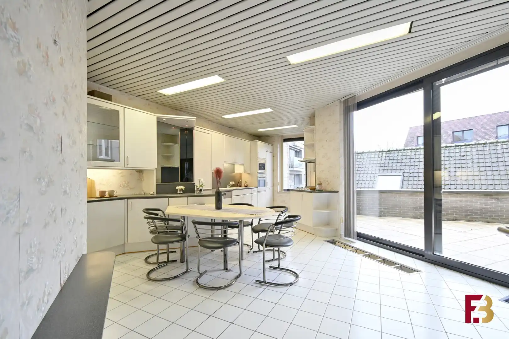 Handelspand met luxueus duplex appartement in het hartje van de Vlaamse Ardennen foto 14