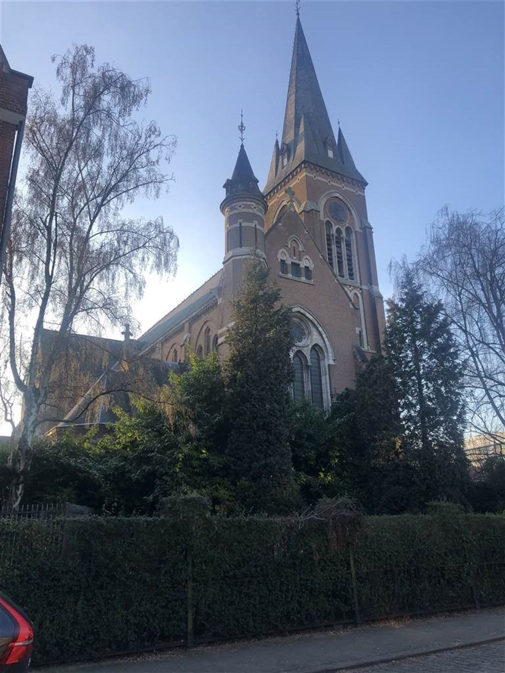 Projectgrond Heilig Hart Kerk Hoboken + voormalige pastorie foto 1