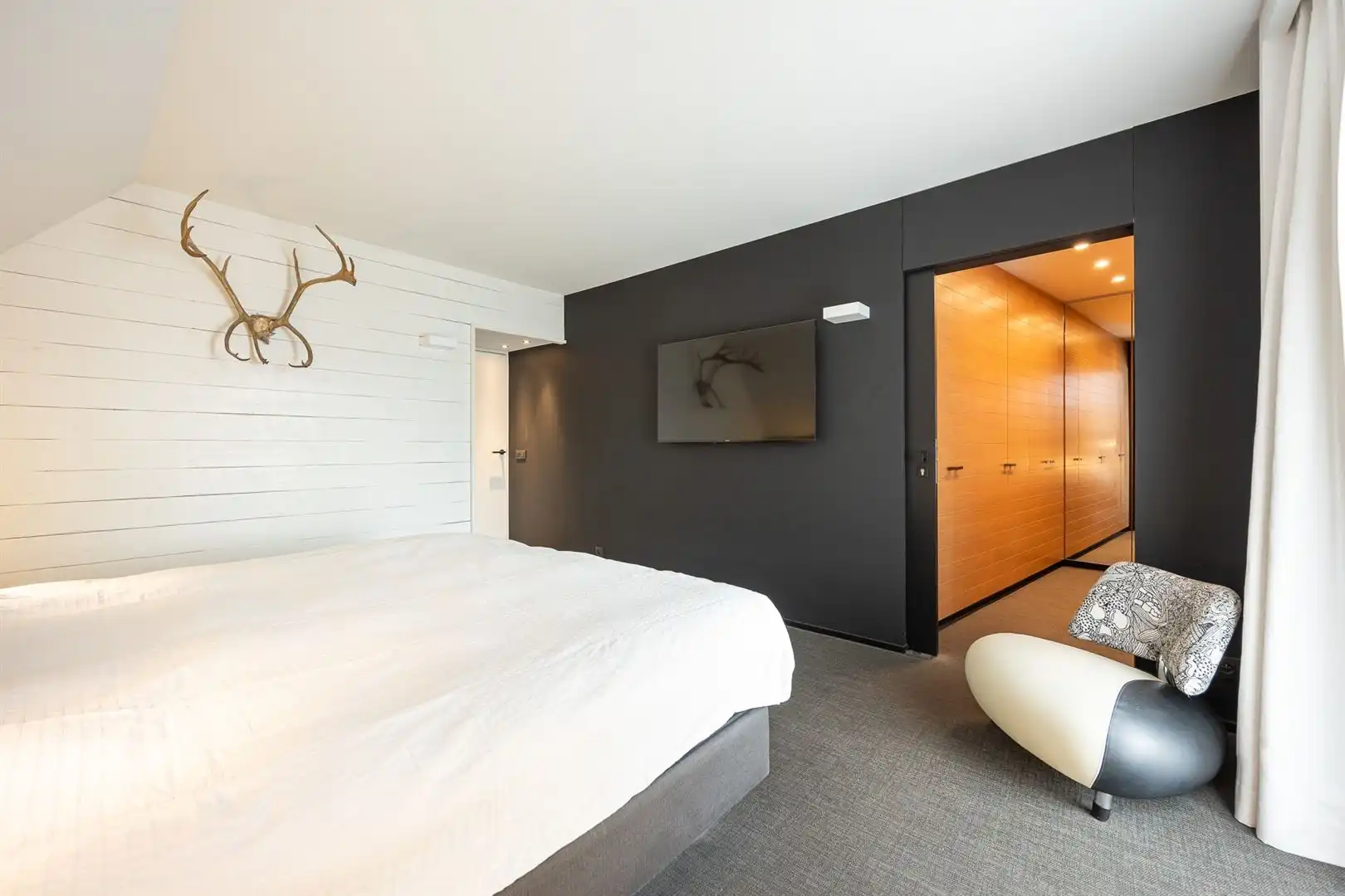 Stijlvolle villa met moderne uitbouw en zuidwest tuin. foto 17