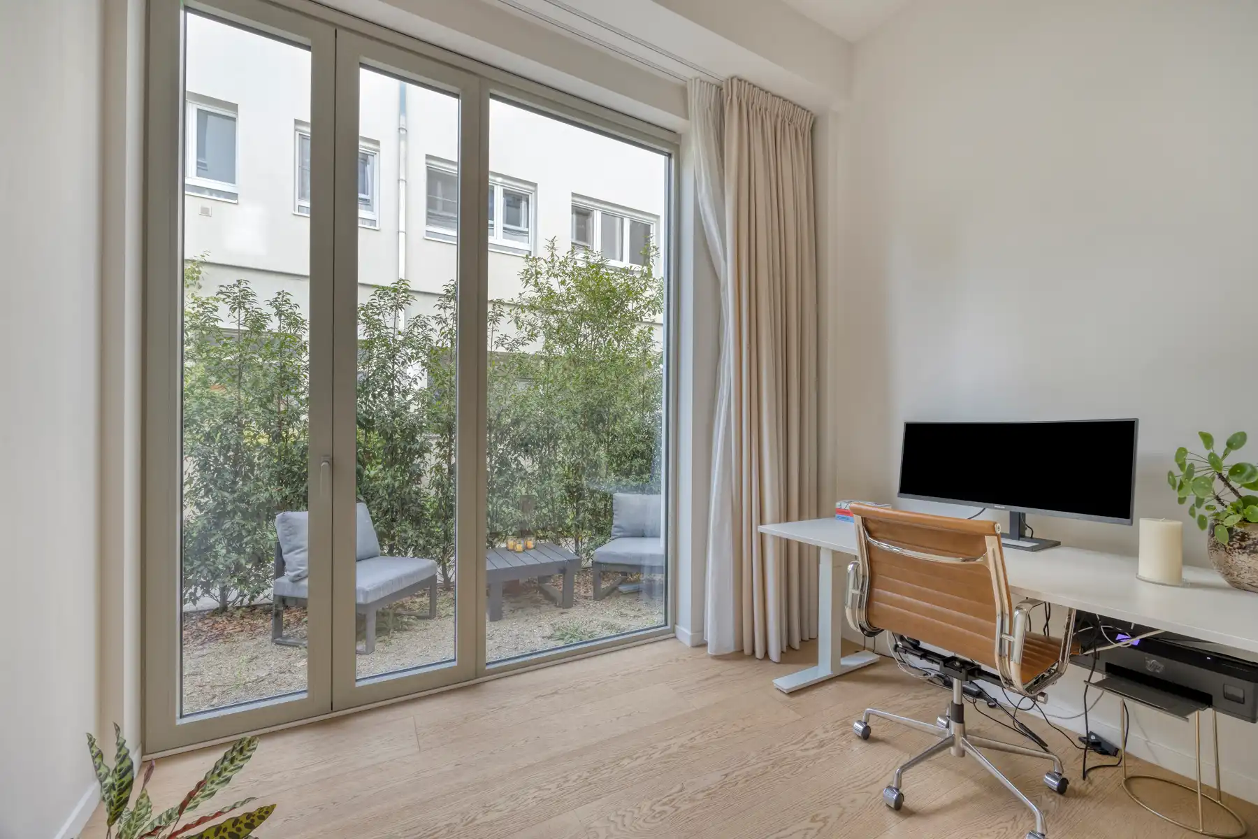 Verborgen parel: gelijkvloers appartement met terras foto 22