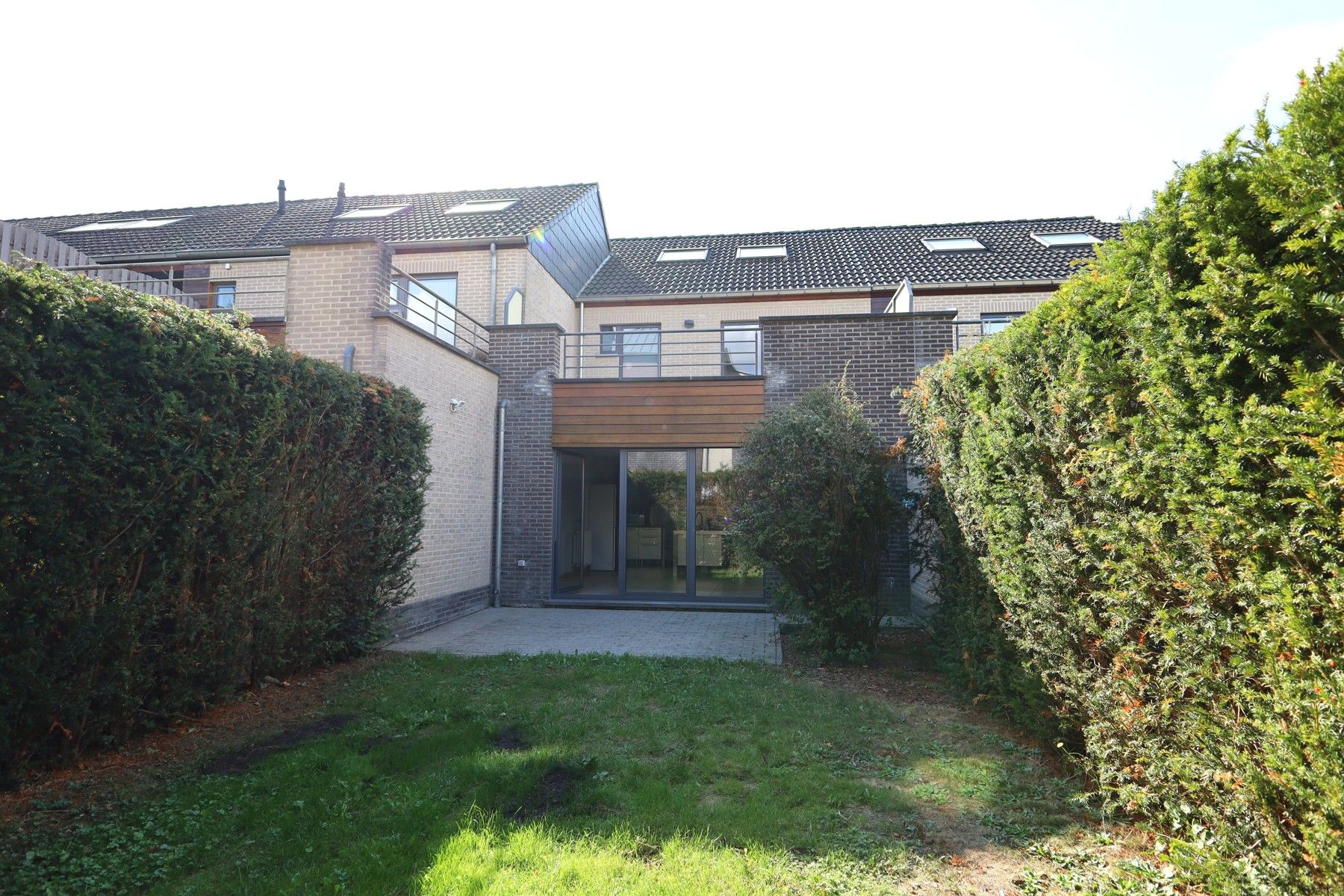 Moderne gezinswoning met tuin en garage, 4,7 km van NATO foto 6