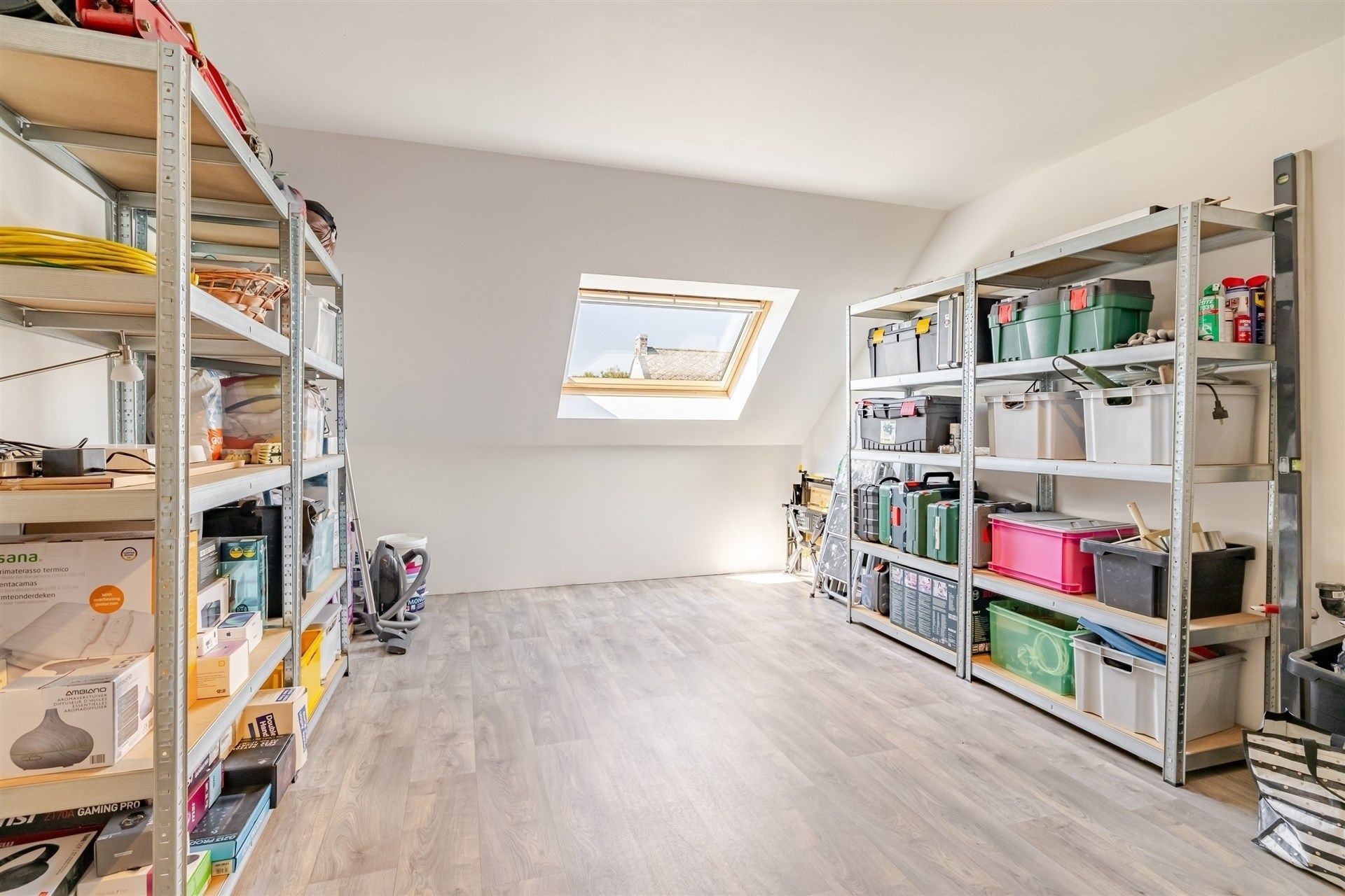 Topper!! Ruime lichtrijke woning, instapklaar! foto 26