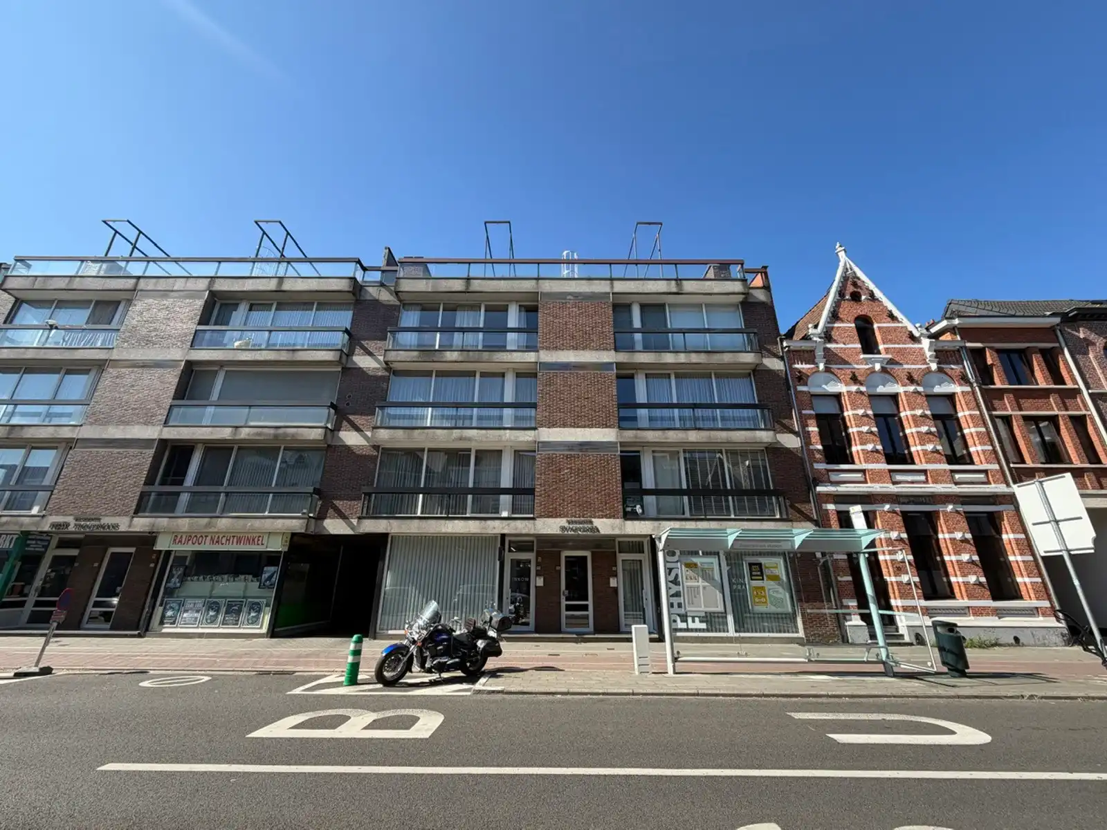 Dakapp met 2 slpk, ruim terras en garagebox foto {{pictureIndex}}