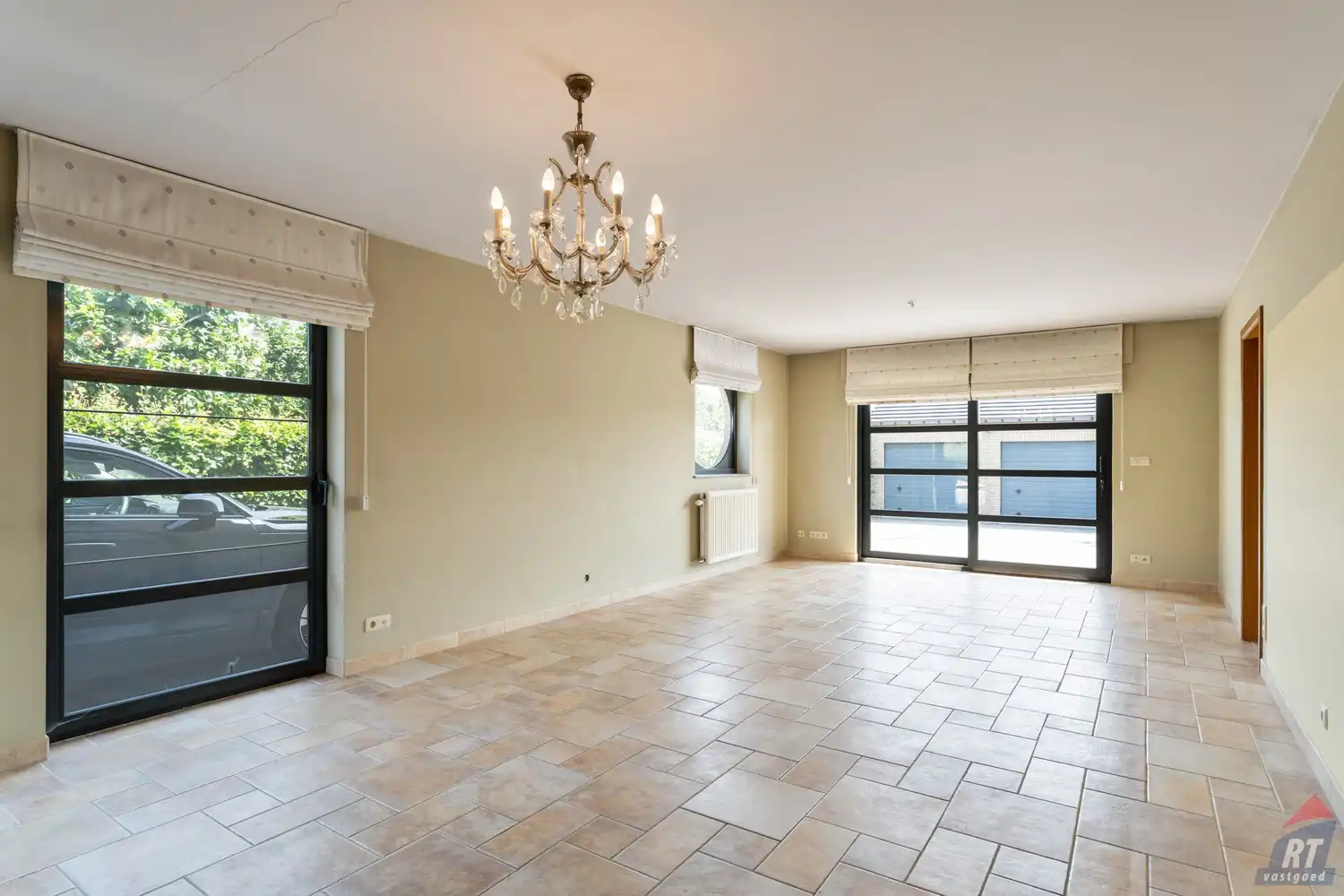 Gelijkvloers appartement met 2 slaapkamers, ruim terras en garage in Tongeren-Borgloon foto 2