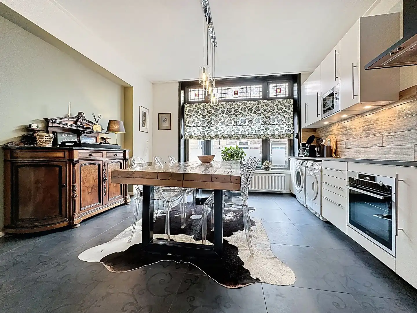 Veelzijdig pand in historisch IJzendijke foto 10