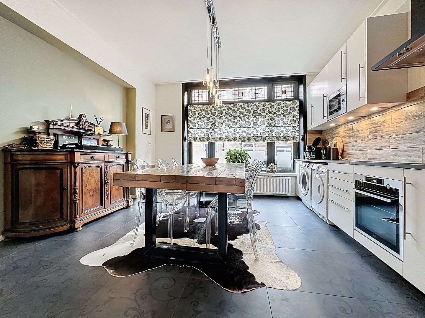 Veelzijdig pand in historisch IJzendijke foto 10