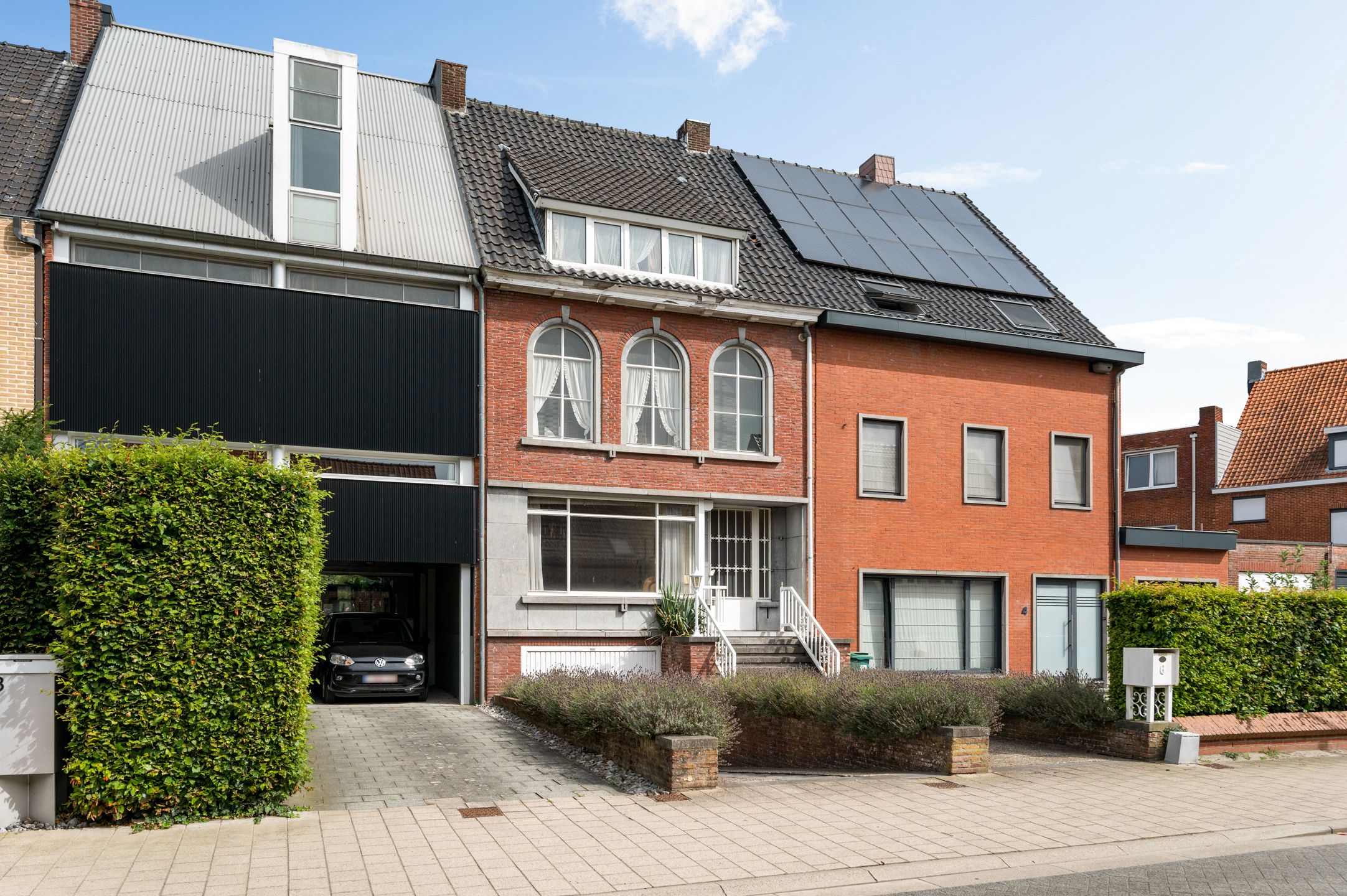 Ruime, te renoveren gezinswoning met 4 slpks, garage en tuin foto 28