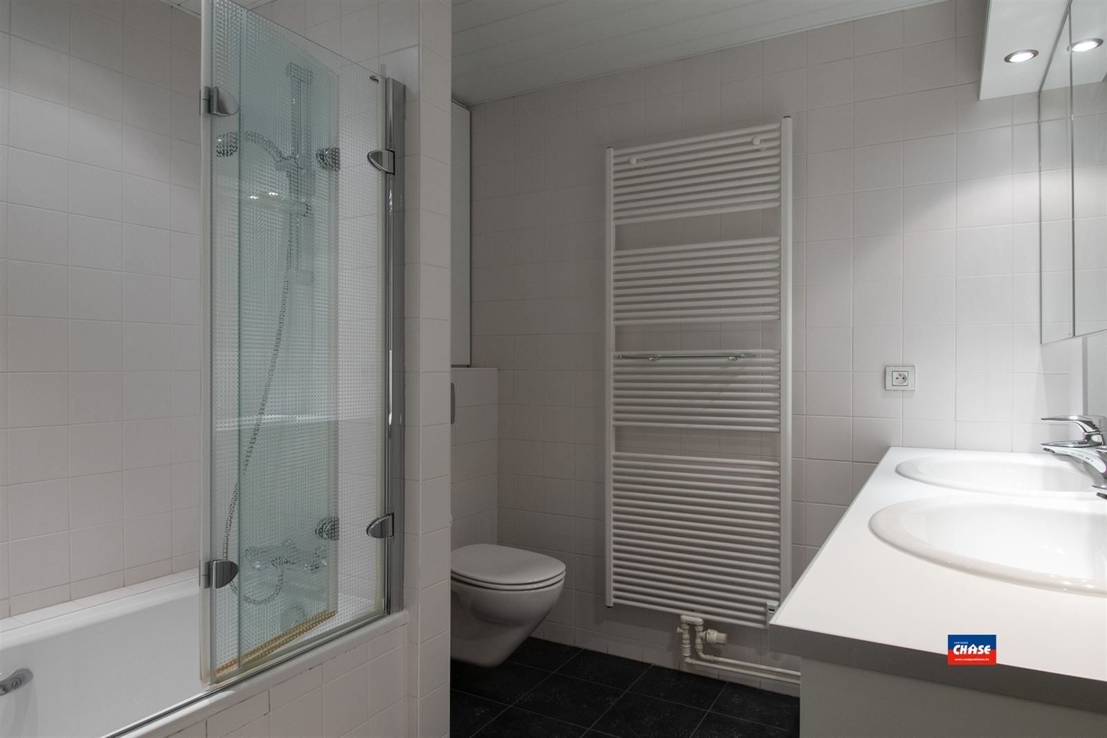 Ruim appartement met 2 slaapkamers & groot terras foto 6