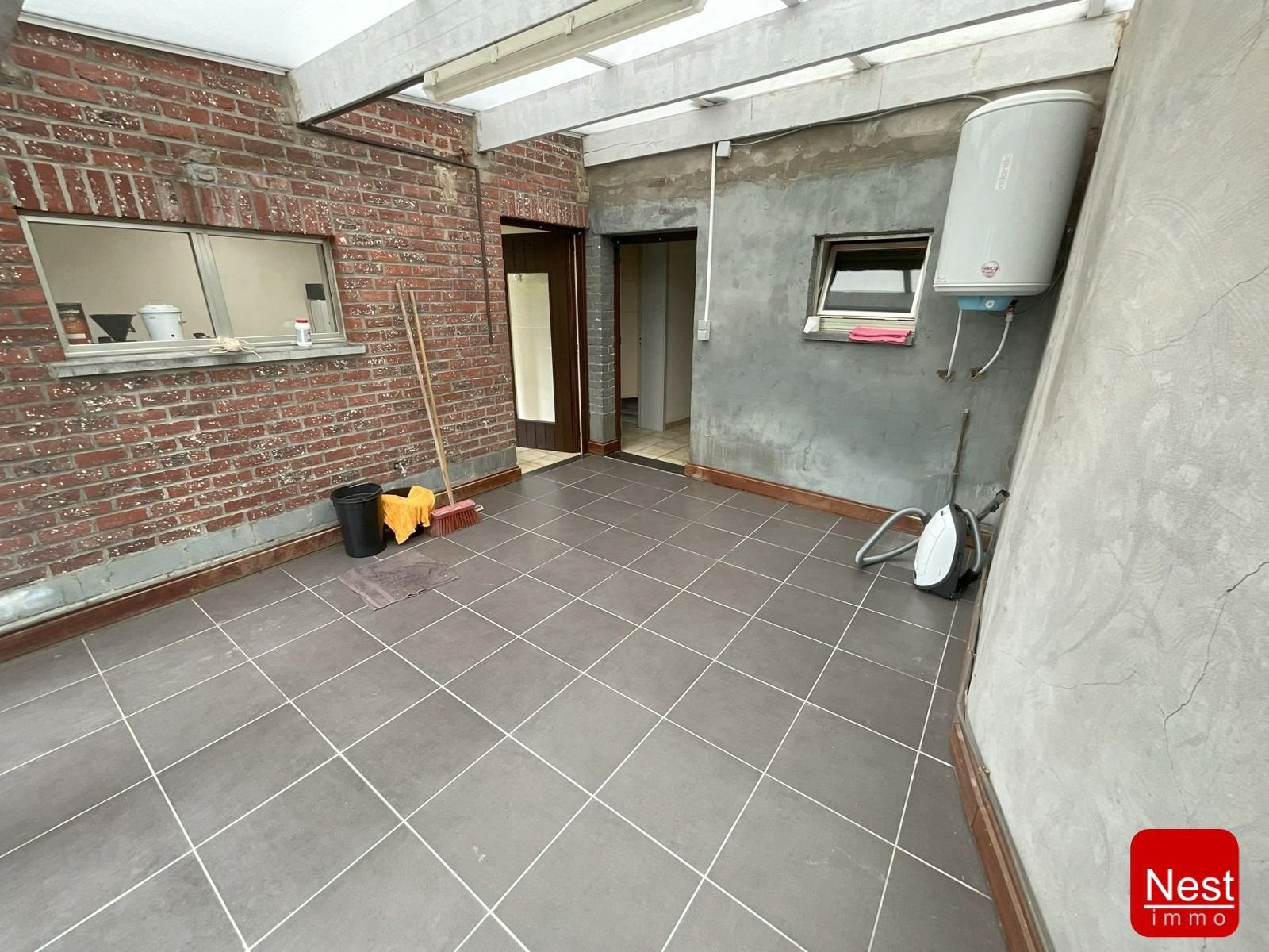 Te renoveren woning met groot potentieel foto 11