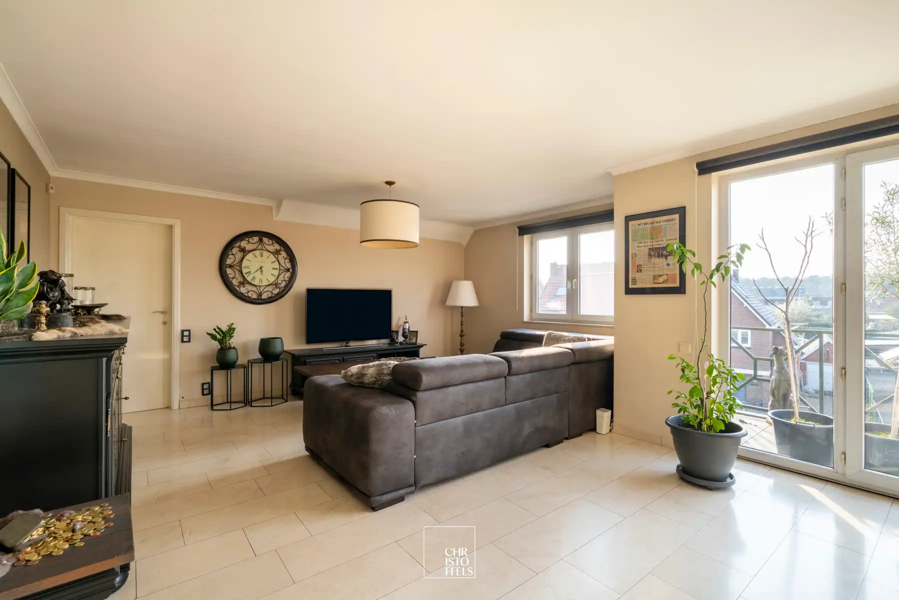 Ruim appartement (134m²) met 2 slaapkamers in Rekem foto 2