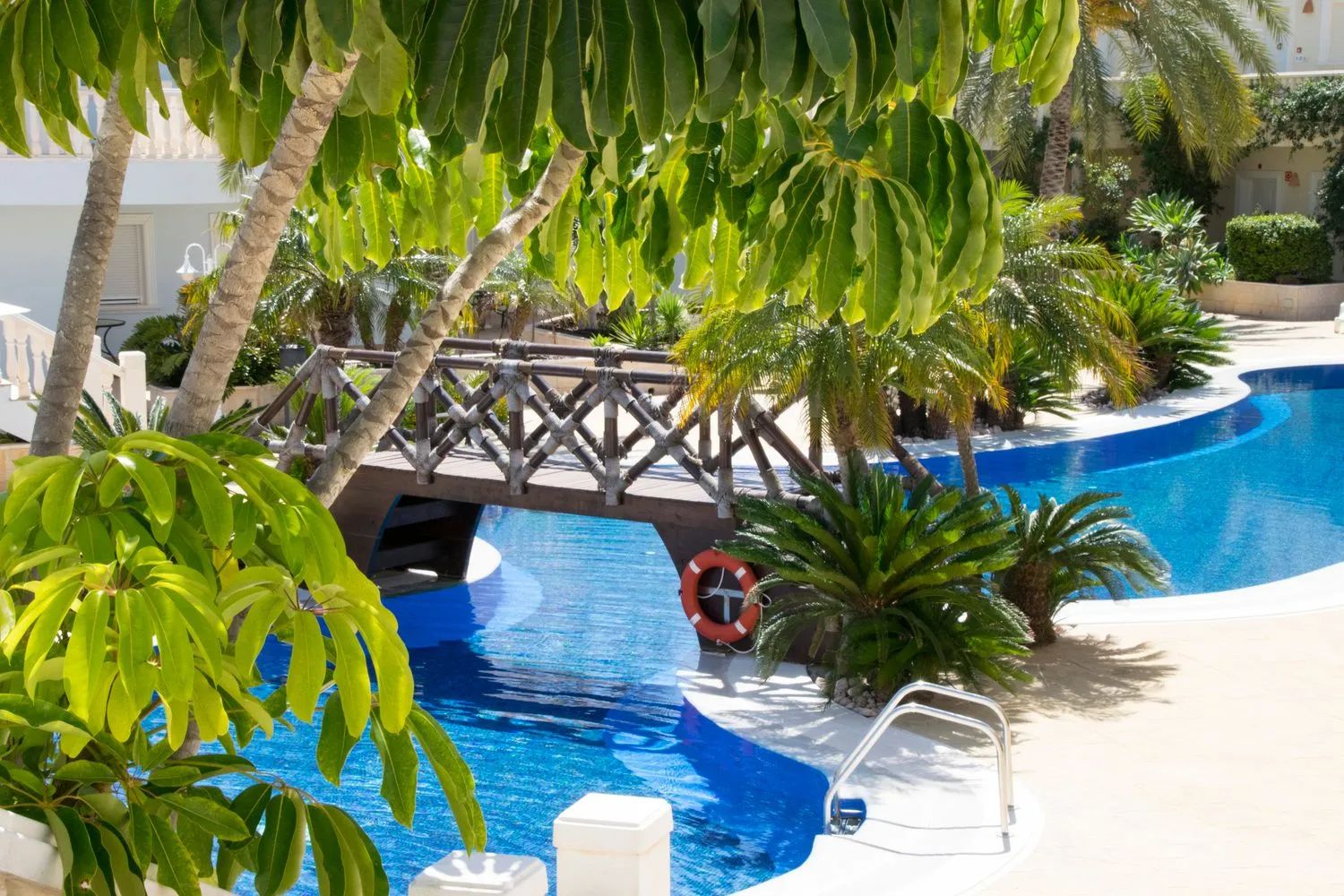 Instapklaar appartement met zonnig terras en zwembadzicht in Benissa Costa foto 9