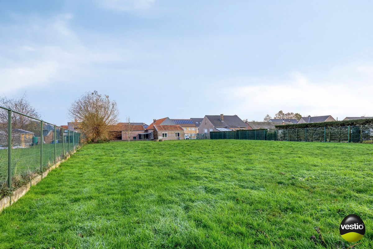 HOEVEWONING OP 26A85CA IN STADSRAND BILZEN. foto 3