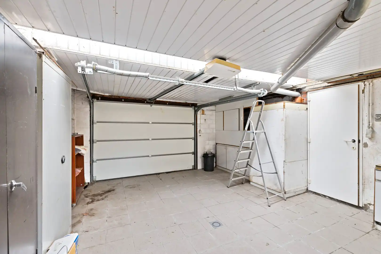 Ruime vrijstaande gezinswoning met tuin en garage foto 6