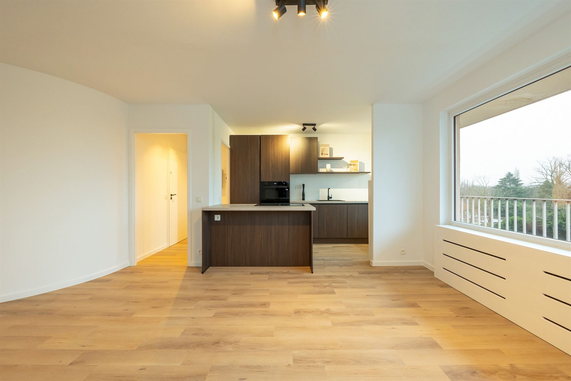 Gerenoveerd app. met 2 slpk. en terras foto 7