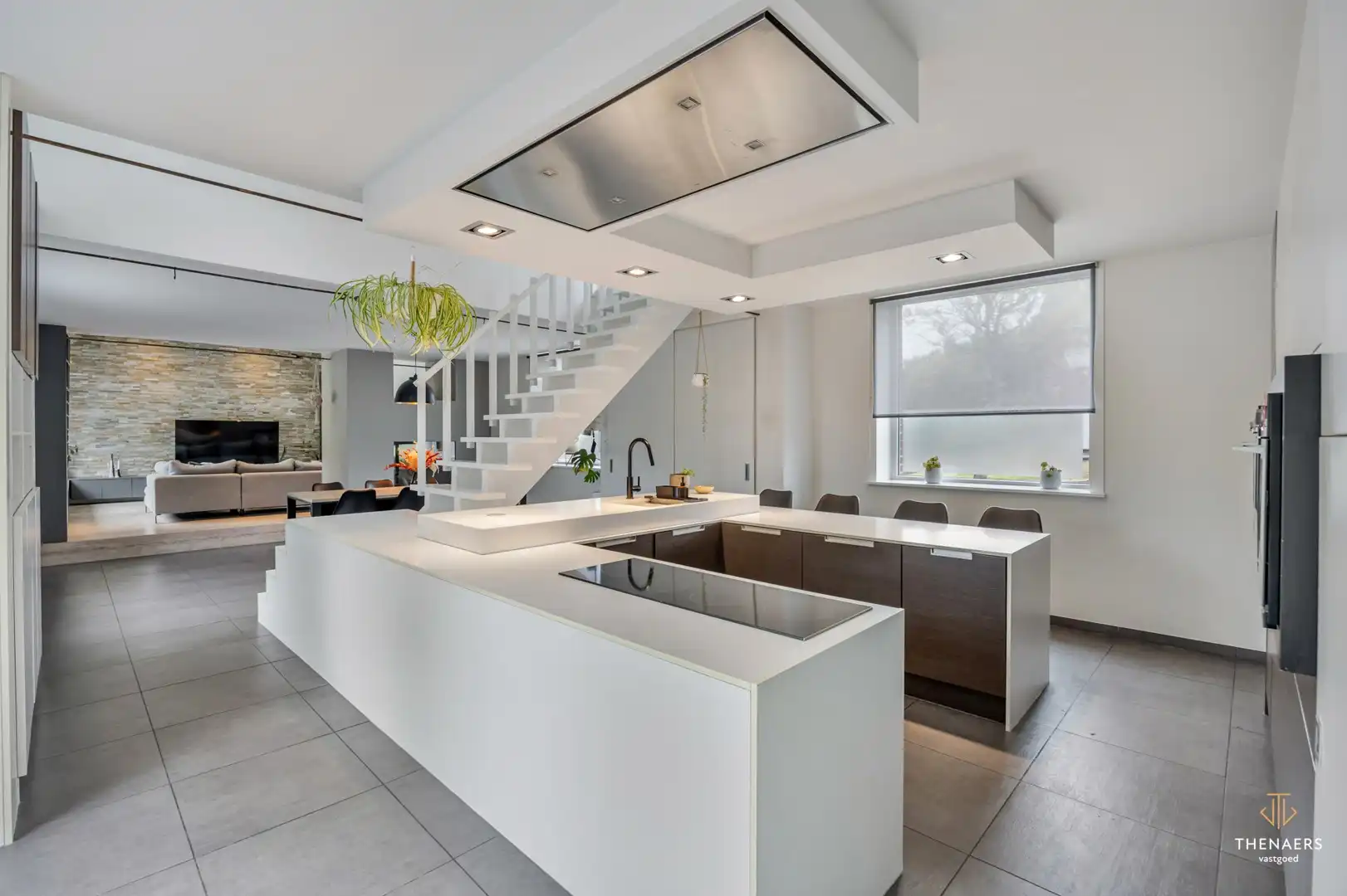 Karaktervolle hoevewoning met 279 m² woonoppervlakte en prachtige tuin op 18a45ca in Heks foto 12