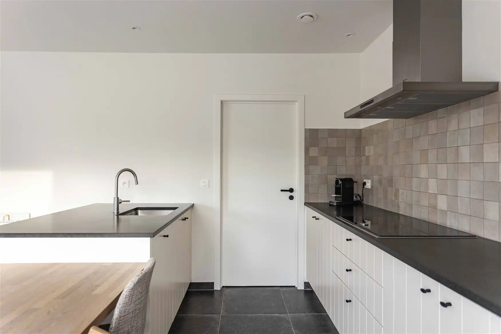 Energievriendelijke BEN-woning in rustige doodlopende straat te Zomergem. foto 9