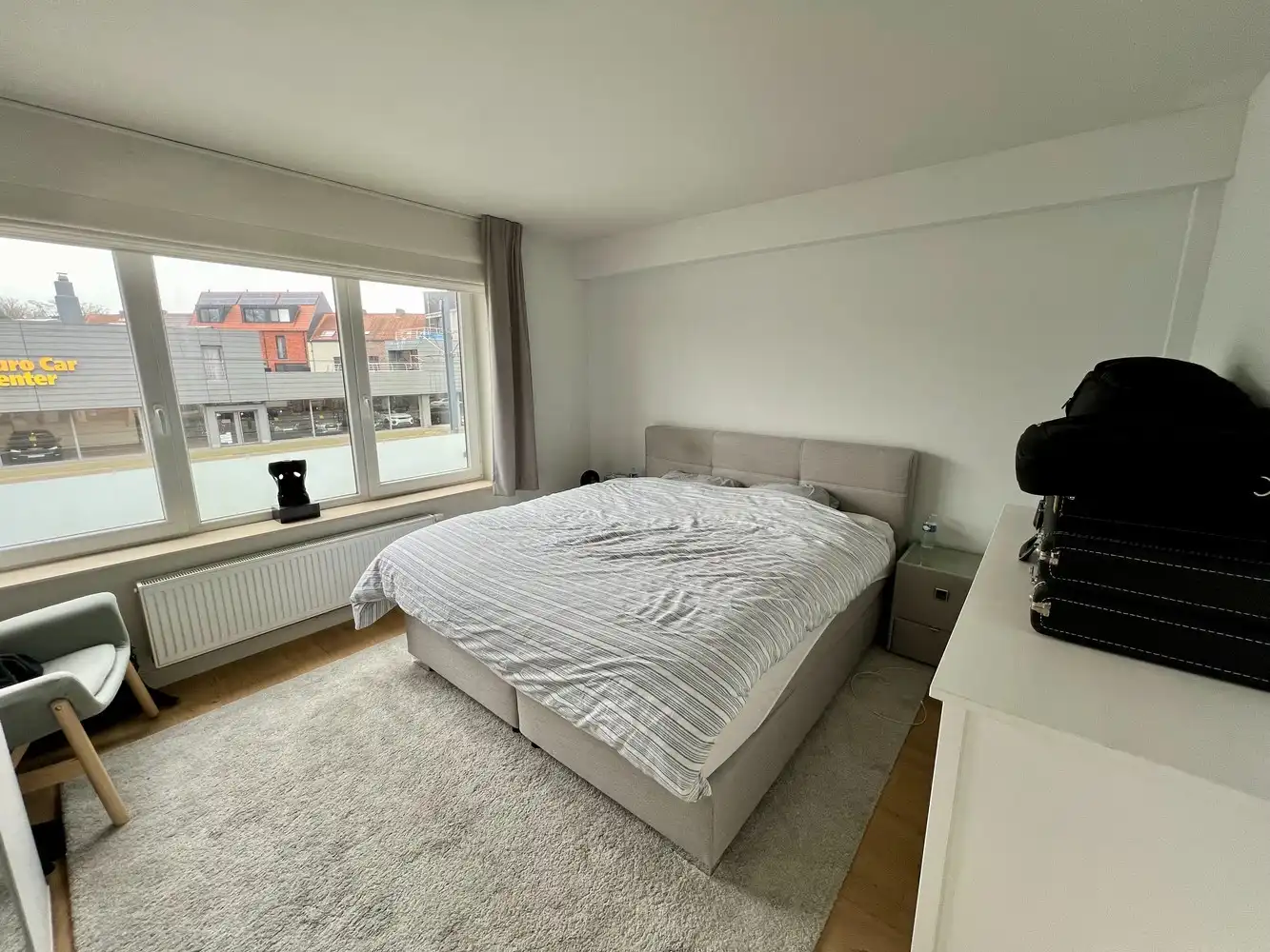 Ruim, vernieuwd appartement met 2 slaapkamers! foto 9