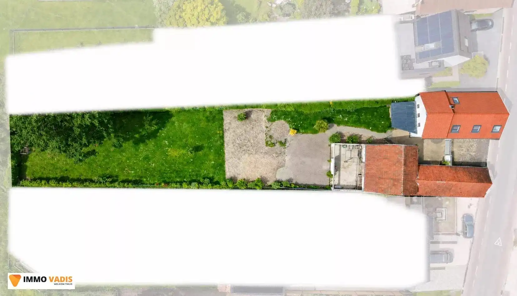 Knusse woning met bijgebouw foto 2