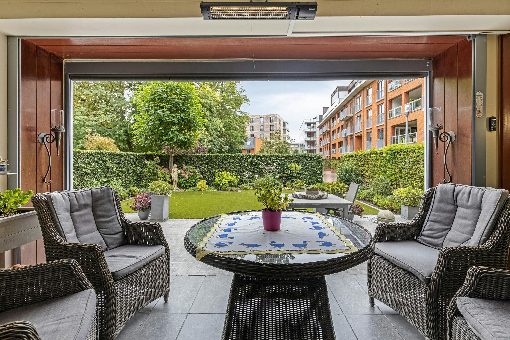 Appartement met tuin en garage in Kortrijk centrum foto 9