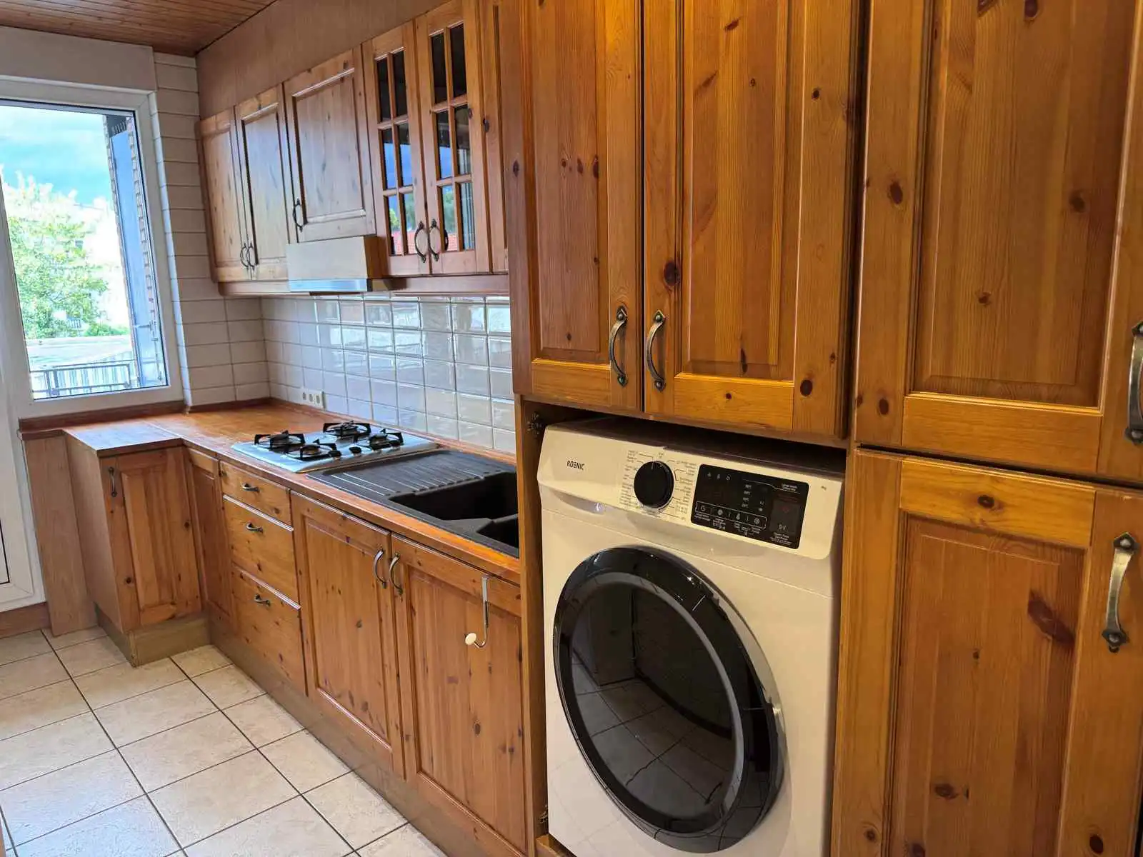 RUIM BEMEUBELD 1-SLAAPKAMERAPPARTEMENT OP CENTRALE LIGGING! foto 6