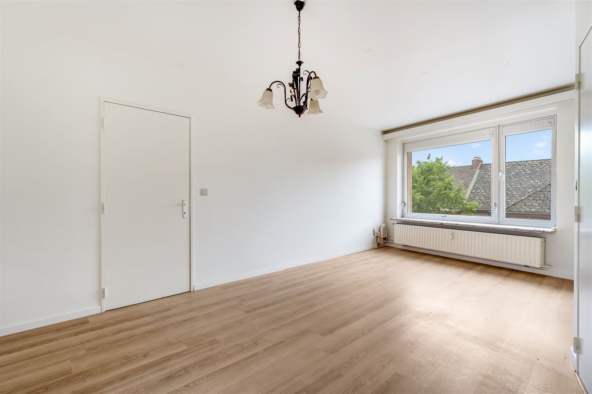 INSTAPKLAAR APPARTEMENT MET 2 SLPKS EN LIFT IN CENTRUM BALEN foto 3