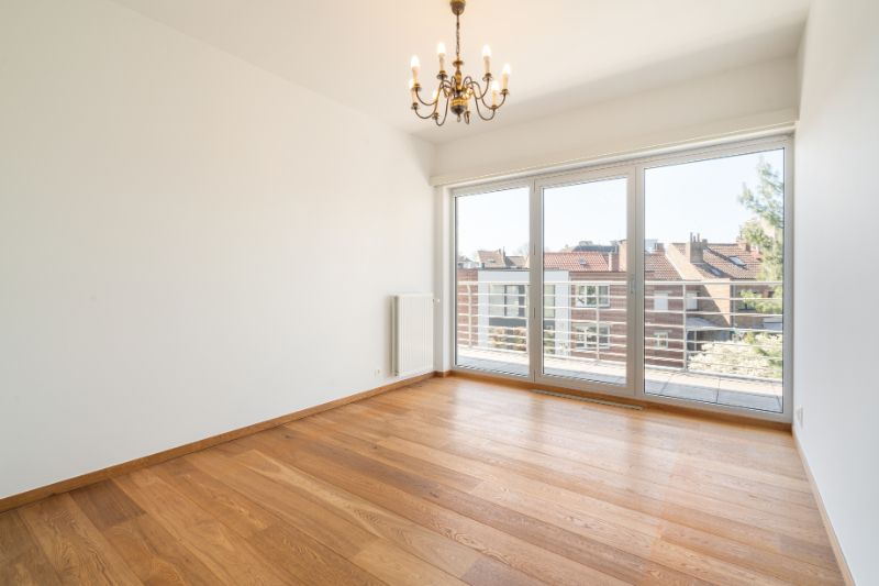 --- NIEUW --- Zeer ruim, energiezuinig appartement met mooi zicht op de Schelde. foto 14