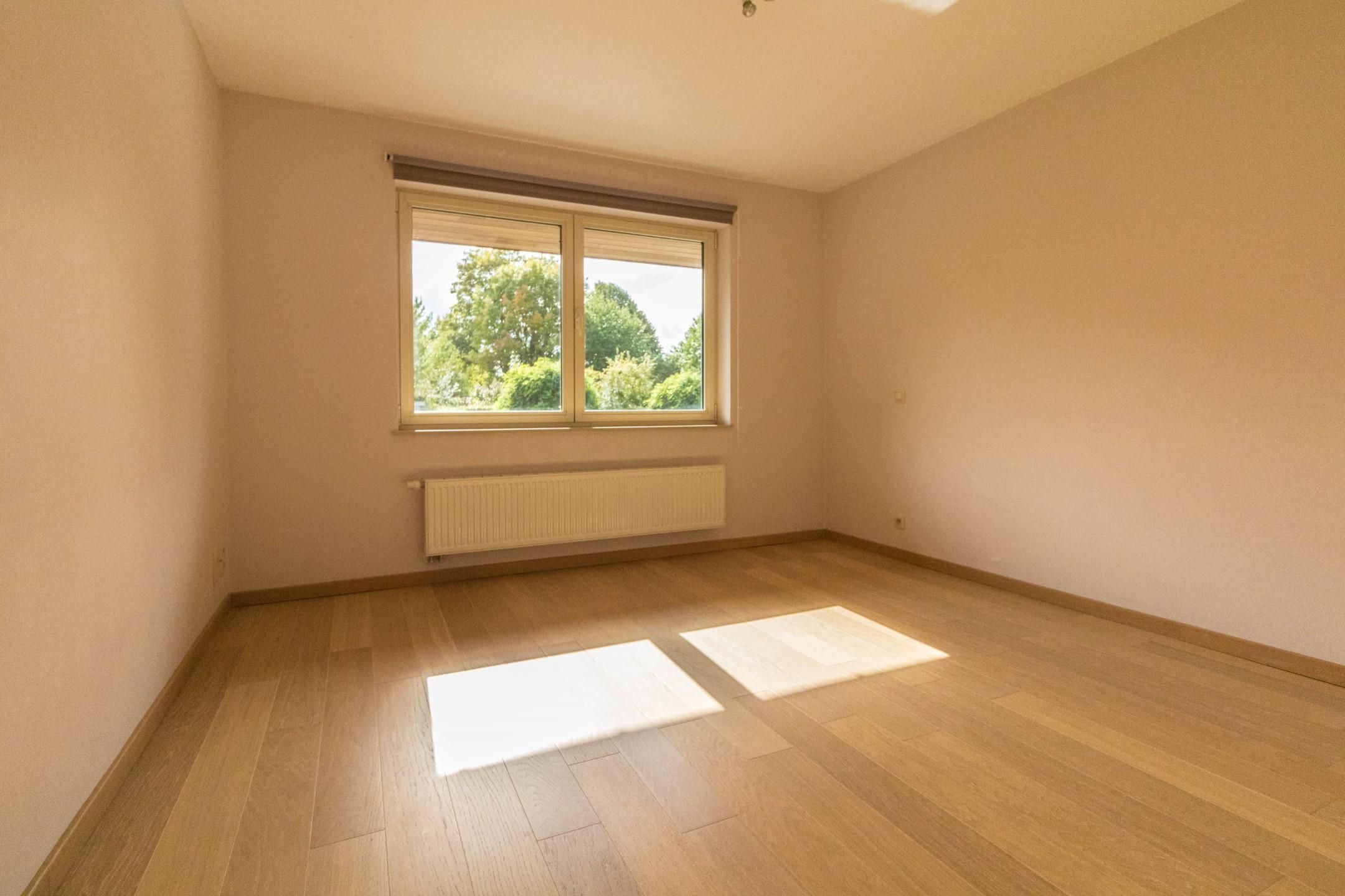 Prachtige en moderne woning met 4 slaapkamers foto 8