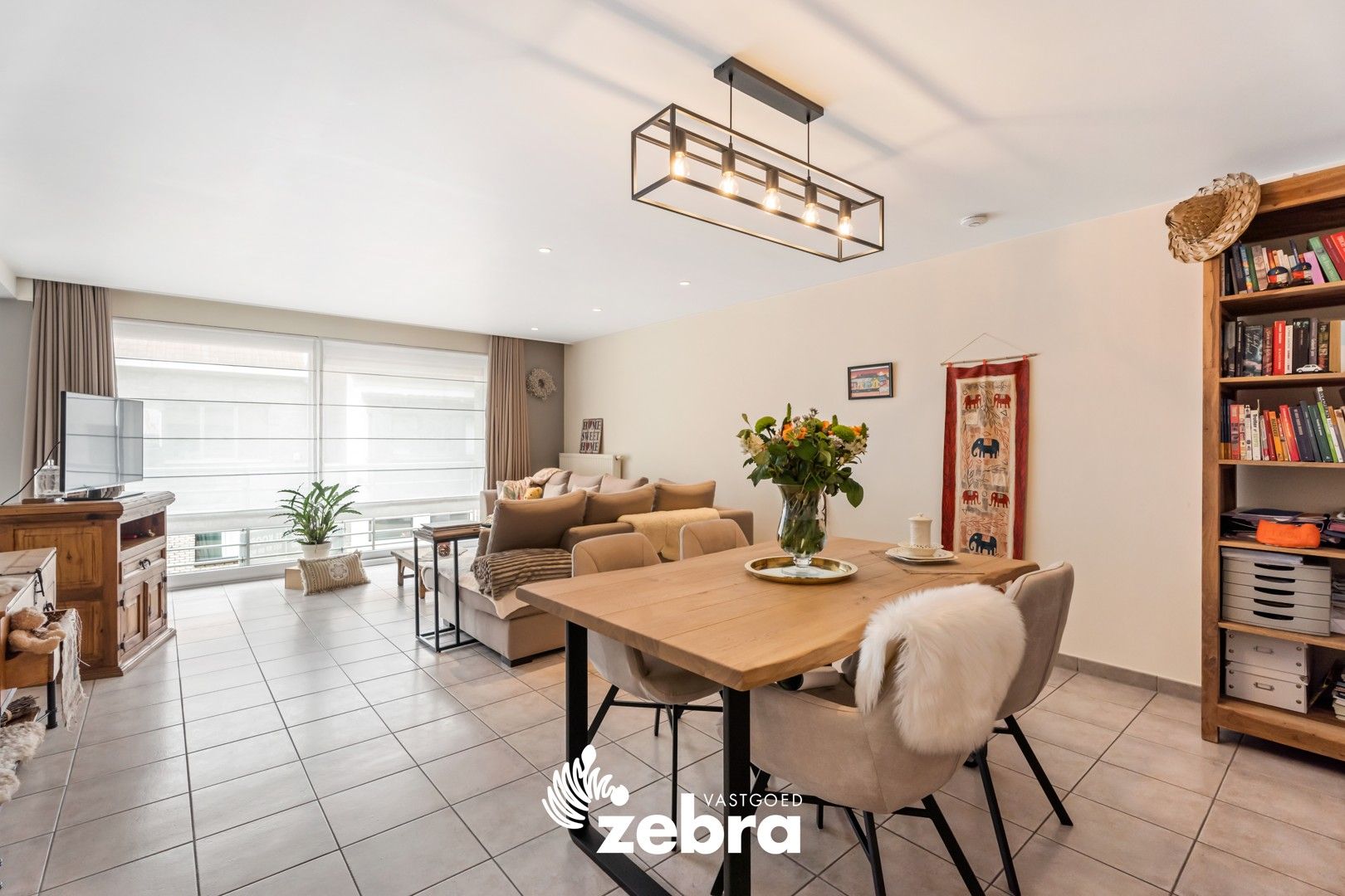 Instapklaar appartement met 2 slaapkamers in het centrum van Oostrozebeke! foto 3