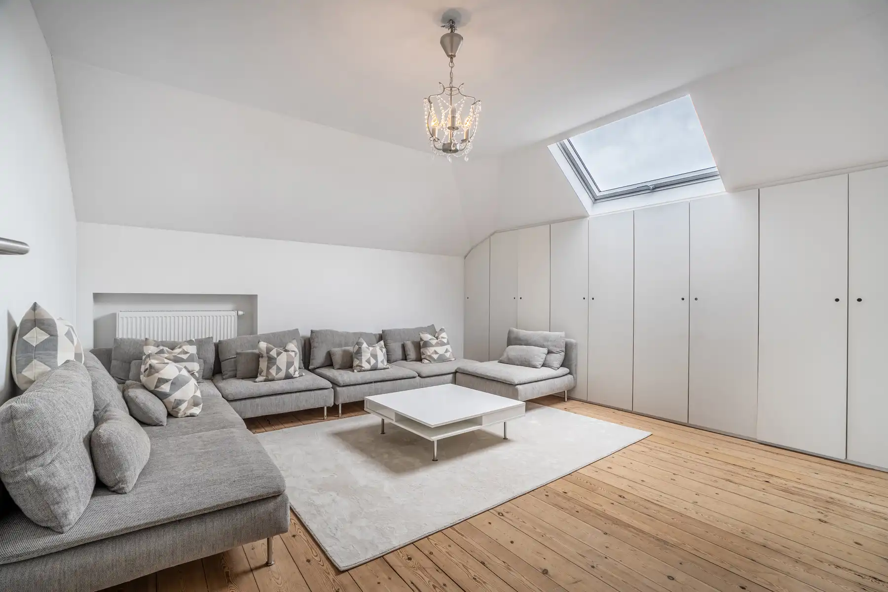 Ruim herenhuis van 571 m² met 8 slaapkamers en een tuin van bijna 20 are foto 15