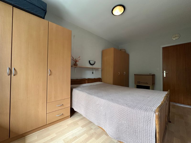 Gemeubeld 2-slaapkamerappartement op wandelafstand van het strand! foto 11