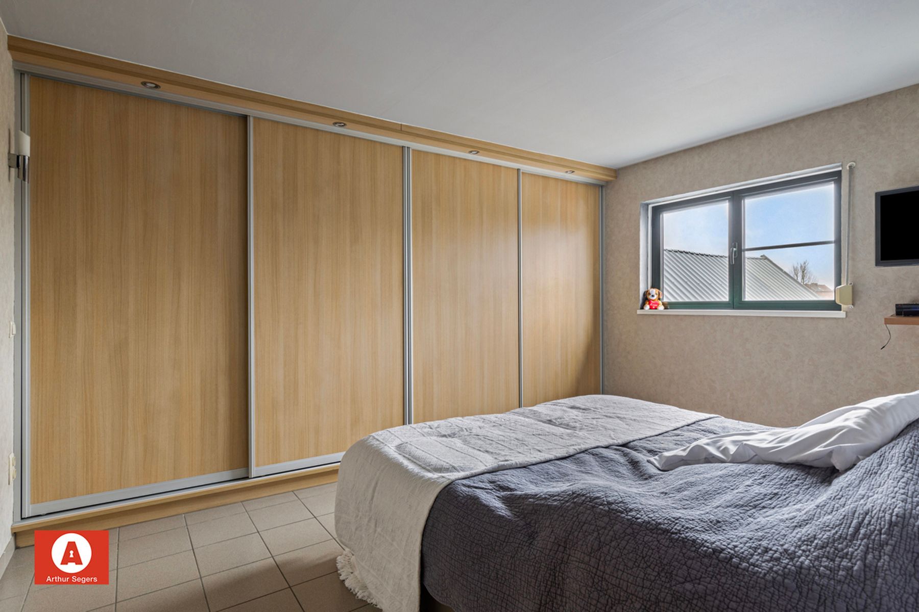 Ruime woning met handelsruimte op topligging in Malderen  foto 12
