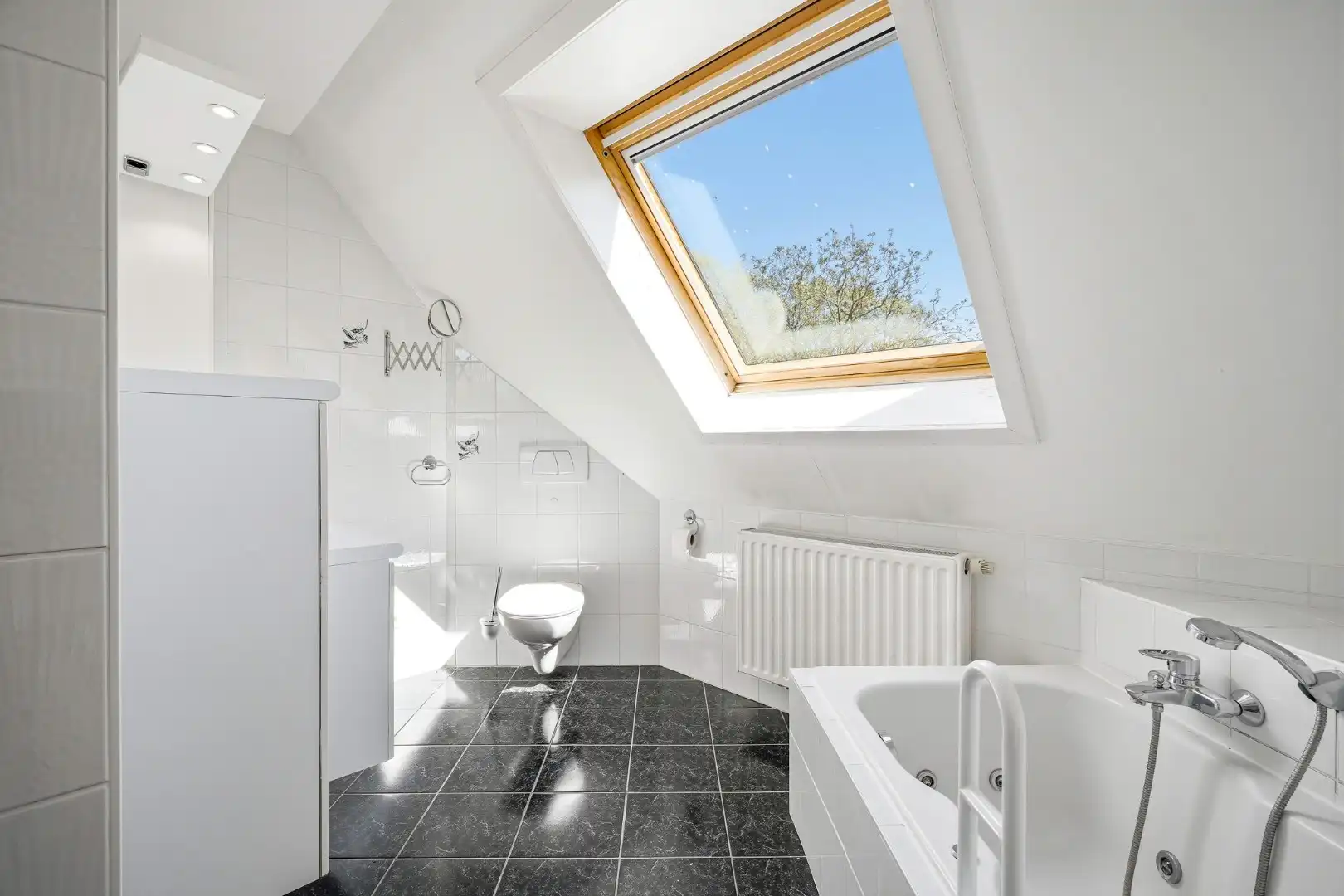Ruime villa met 5 slaapkamers op 1082 m² te Oostduinkerke, gelegen vlakbij het natuurreservaat Hannecartbos. foto 16