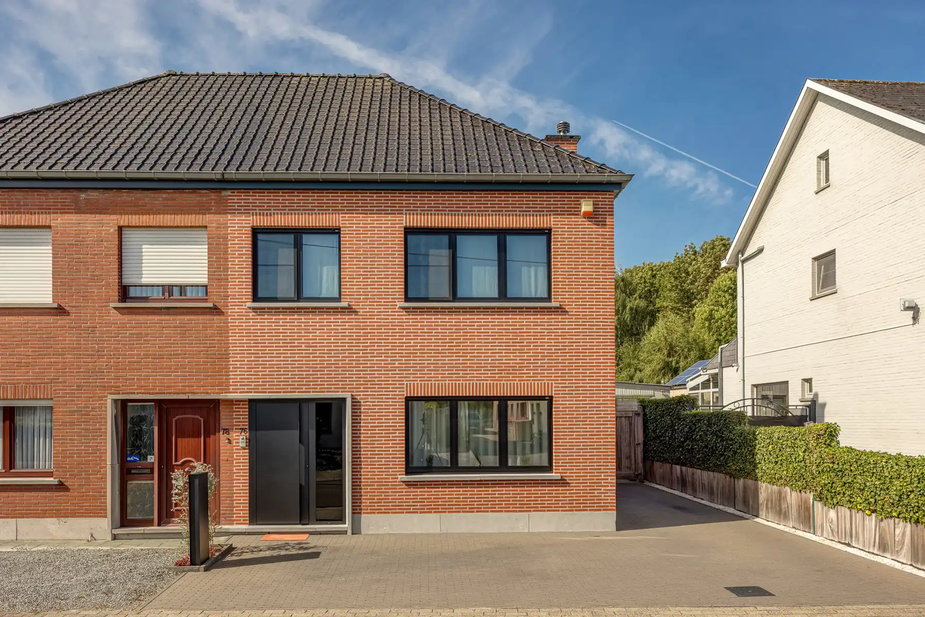 Instapklare woning met 3 slaapkamers en grote tuin foto 2