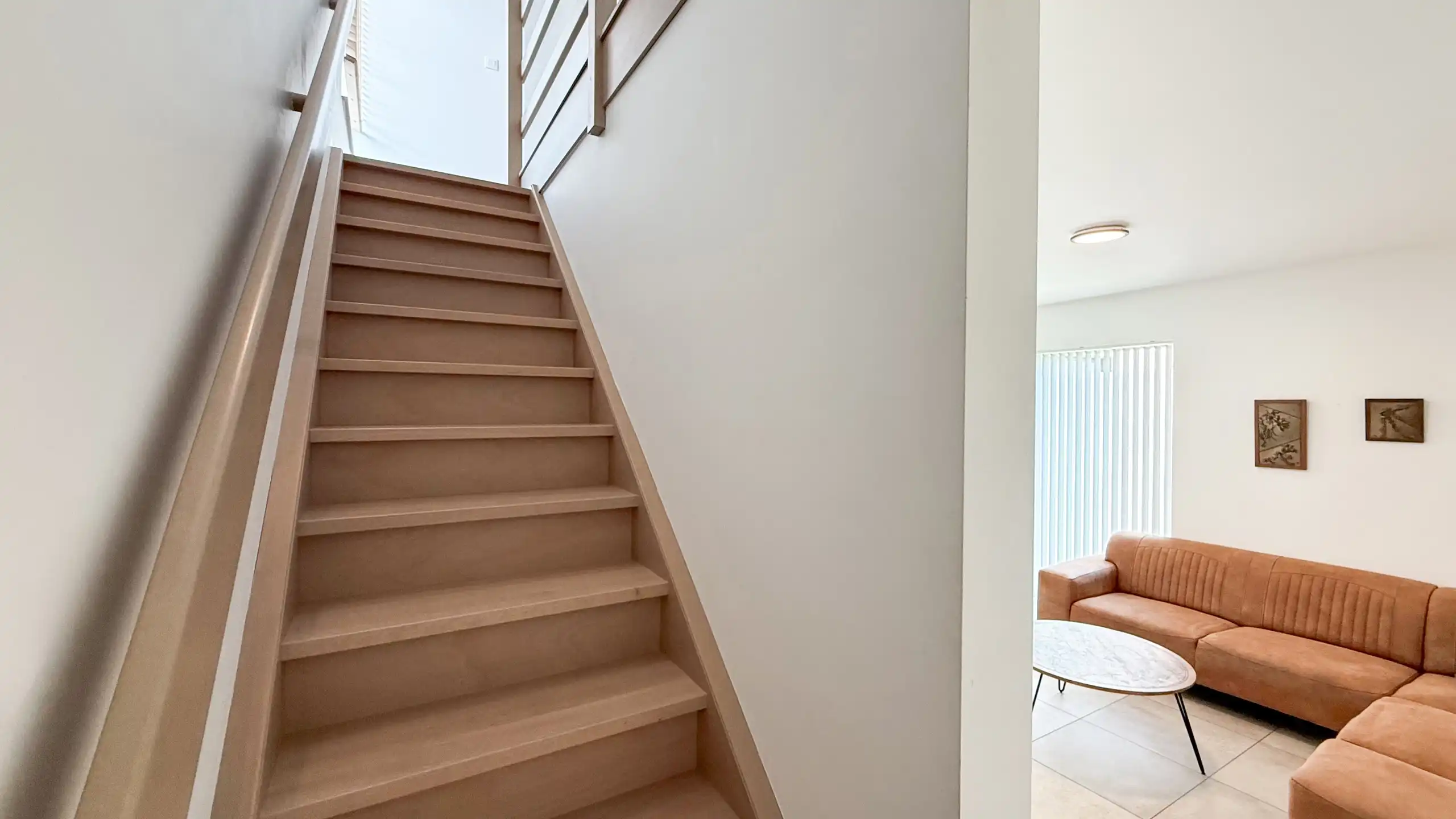 Instapklare energiezuinige woning (2020) met tuin en carport foto 26