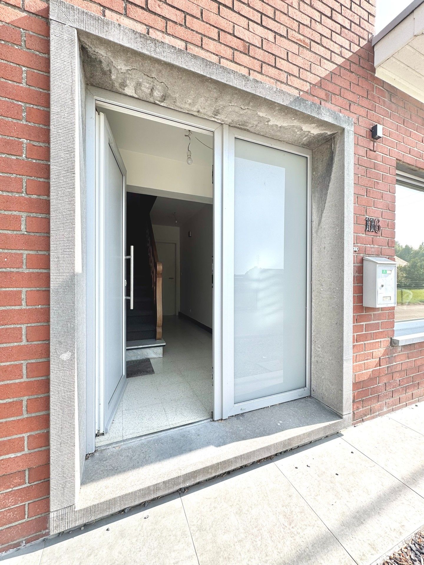 LANDELIJK GELEGEN HALFOPEN WONING foto 5
