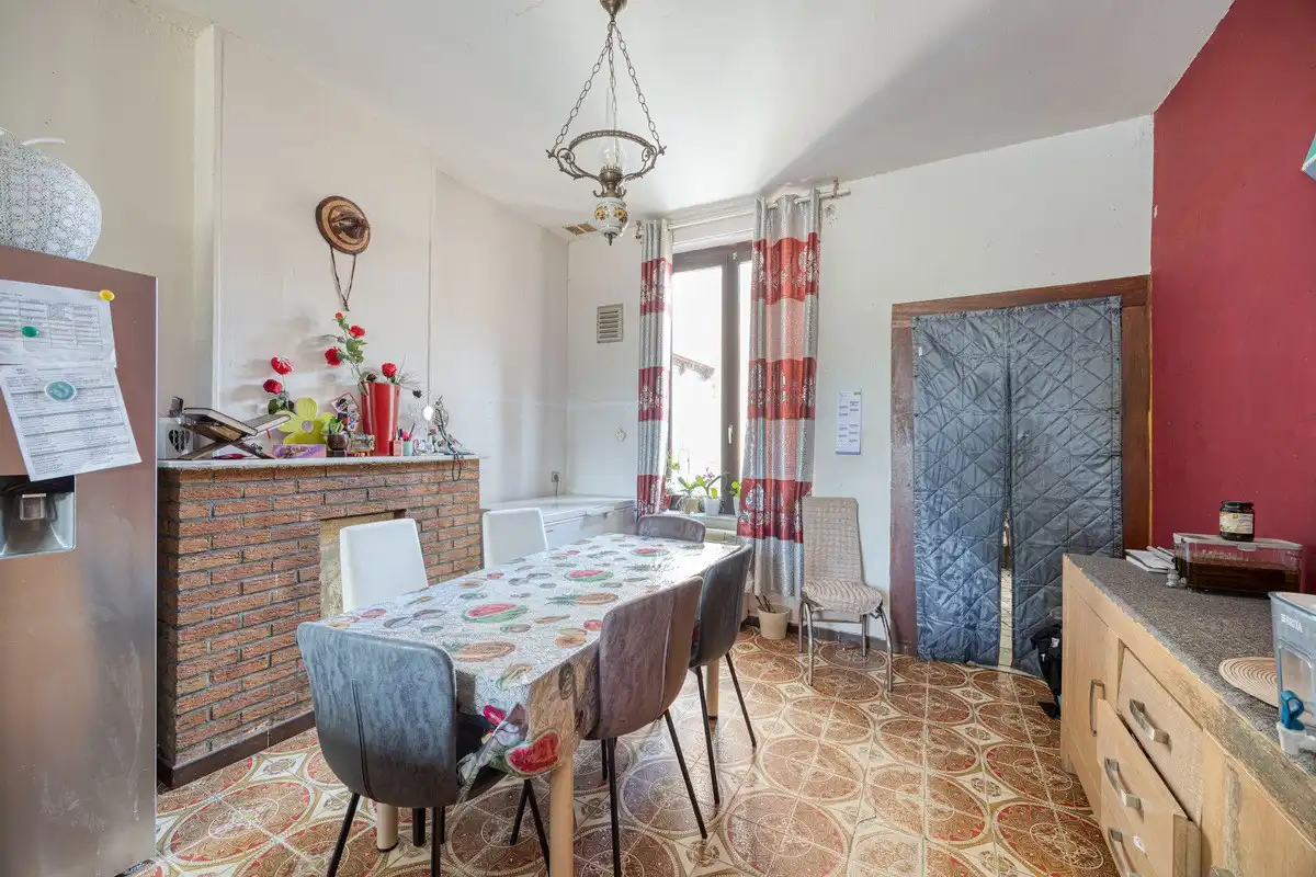 Rustig gelegen renovatiewoning met 3 slaapkamers foto 4