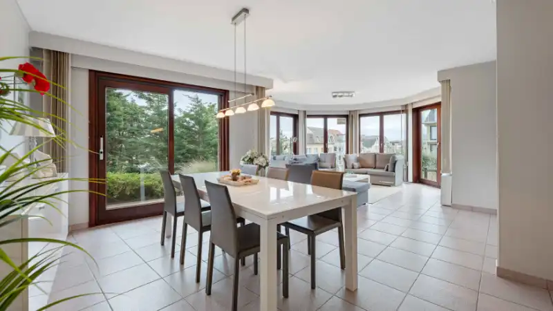 Prachtig hoekappartement aan zeedijk in Residentie Helmgras op de Witte Berg foto 2