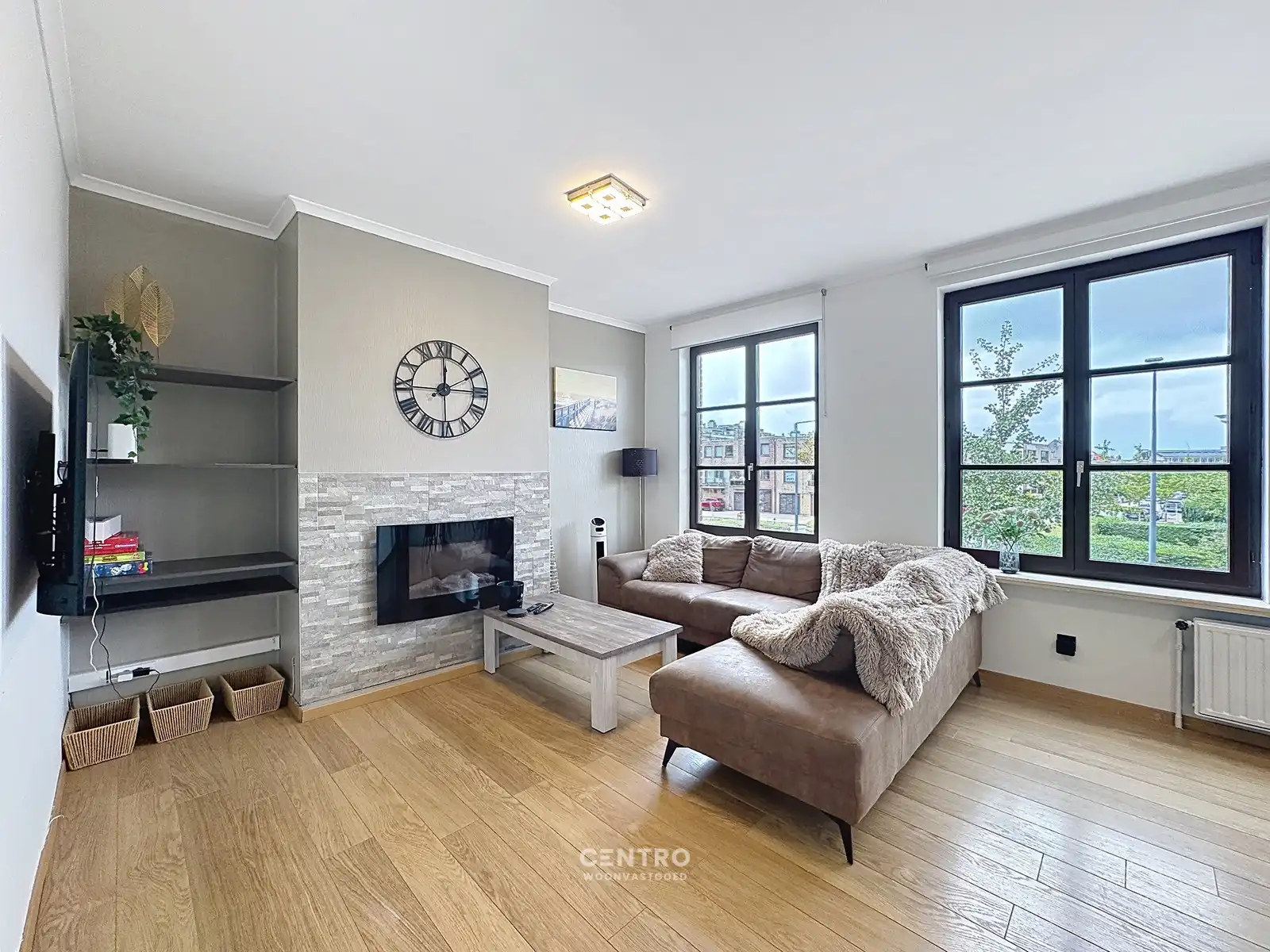 Interessant appartement met 2 RUIME slpks op LEUKE ligging! foto 2