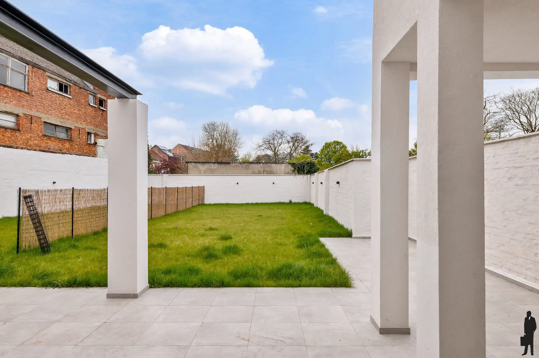 Prachtig gerenoveerd appartement met 2 slaapkamers en ruime tuin van 263 m² nabij het centrum van Mechelen. foto 2