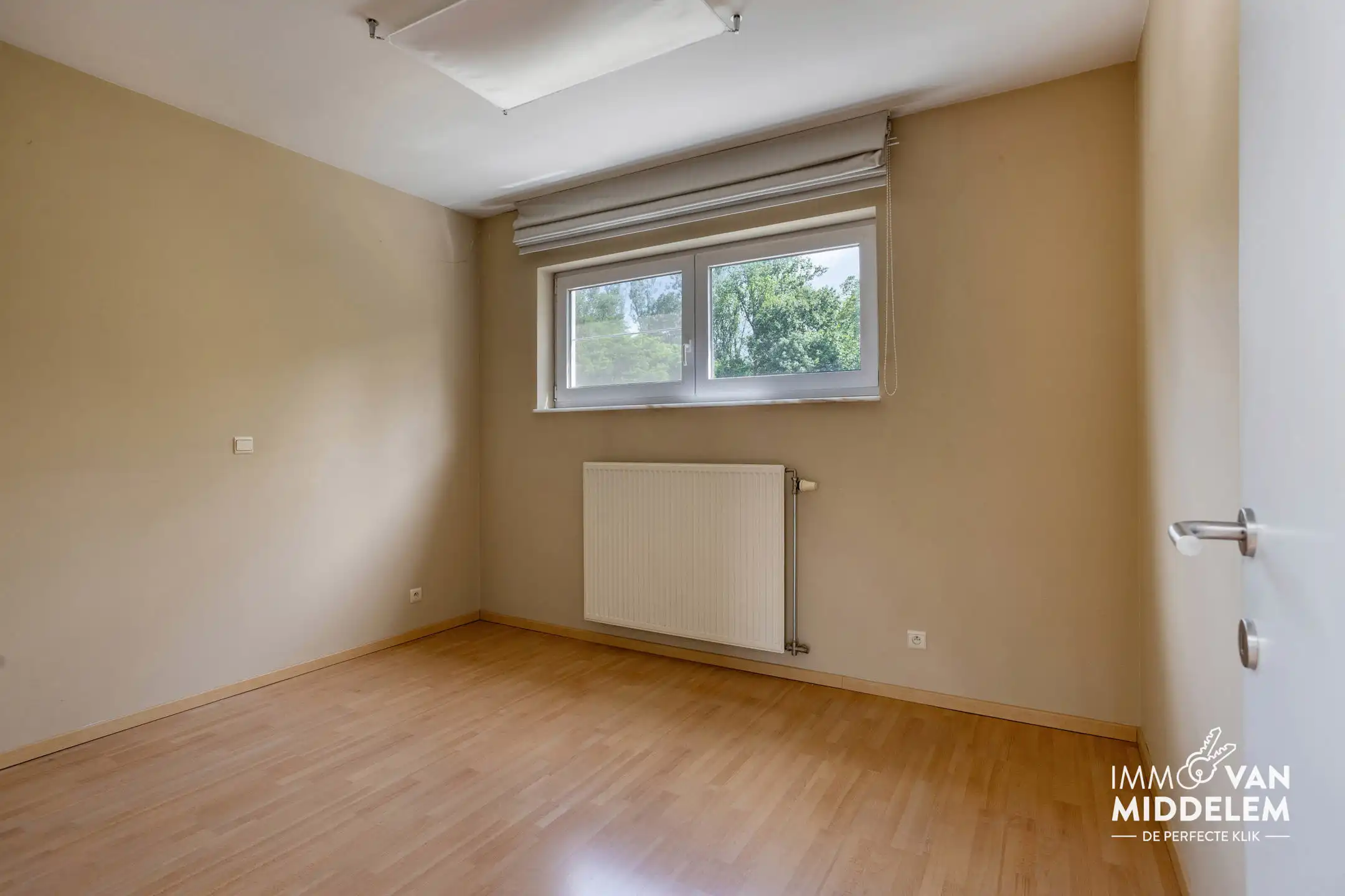 DUPLEXAPPARTEMENT MET 3 SLAAPKAMERS, GARAGE EN BERGING foto 18