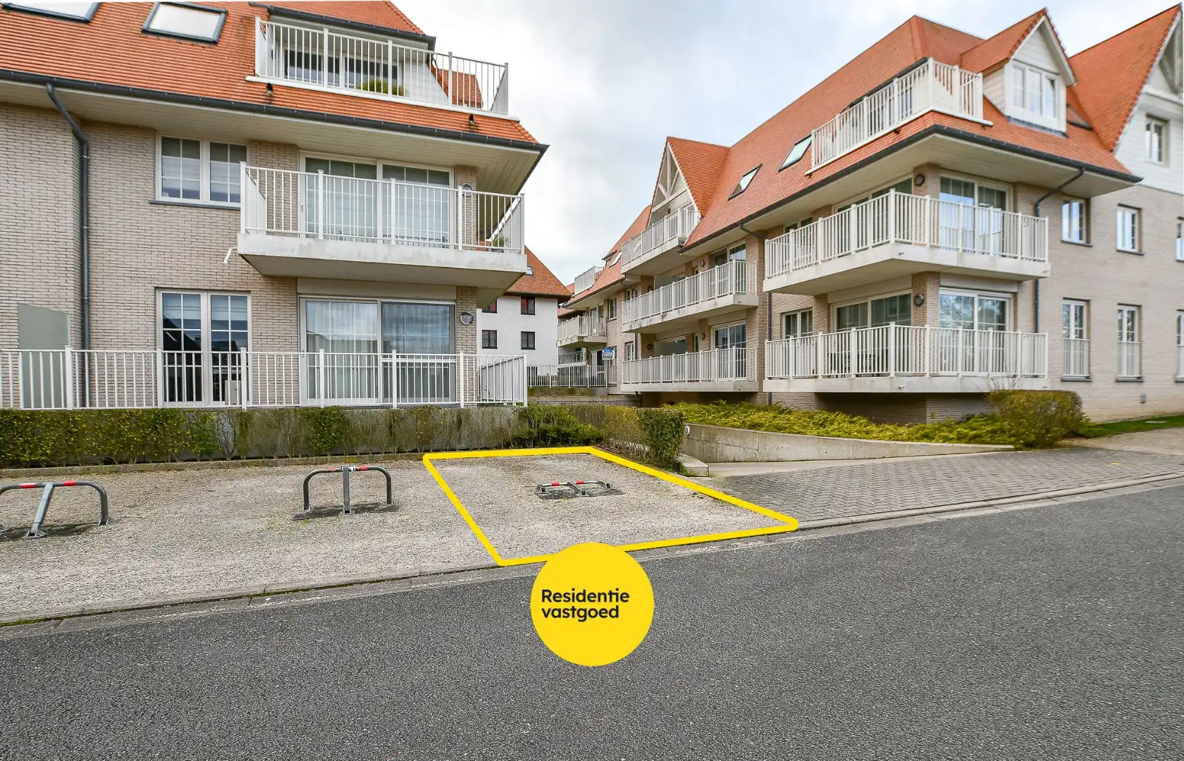 Gelijkvloers 2-slaapkamerappartement met tuin op toplocatie vlakbij de zee!  foto 25