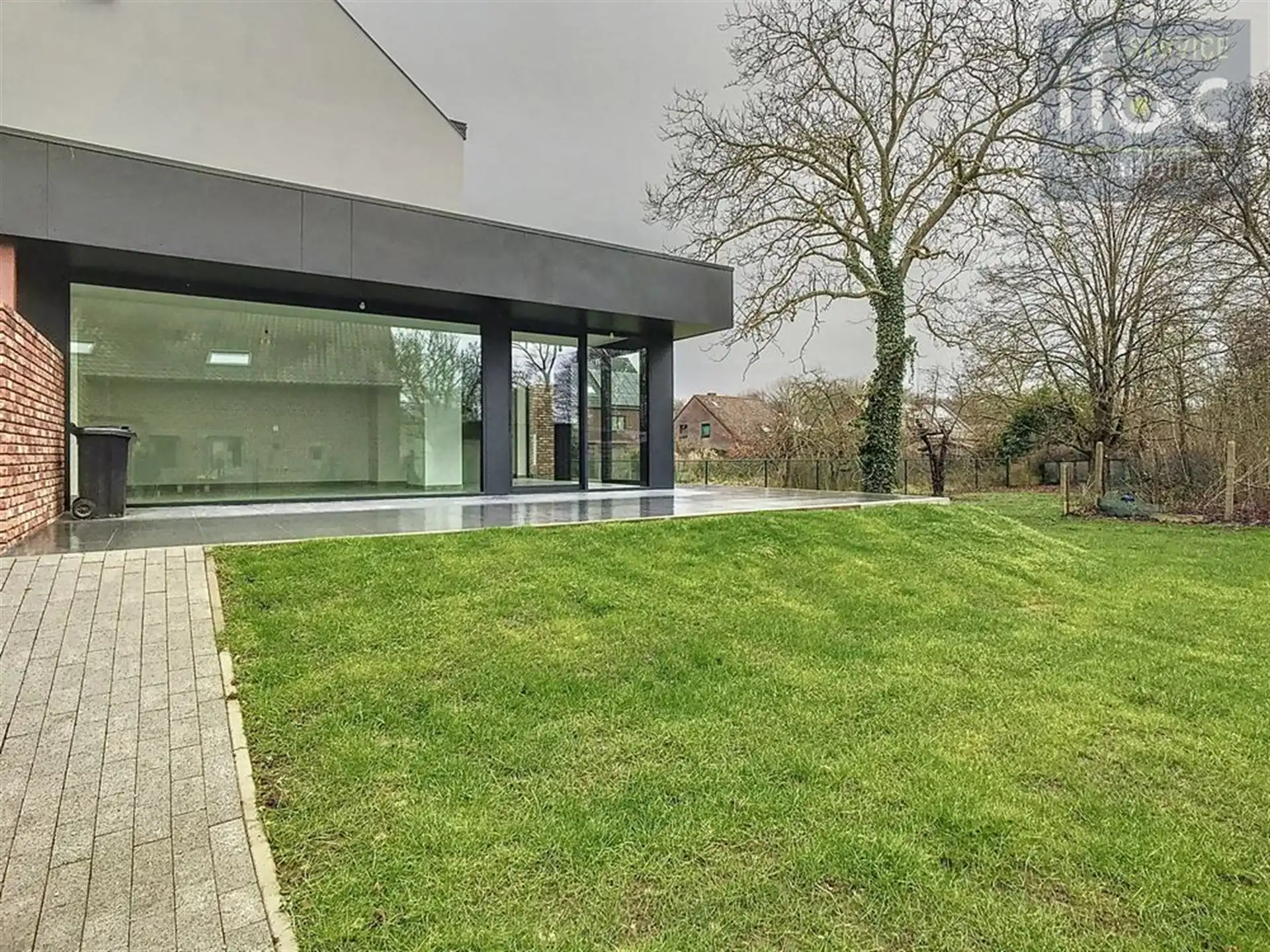 Totaal gerenoveerde en energiezuinige villa (EPC A-label) foto 3
