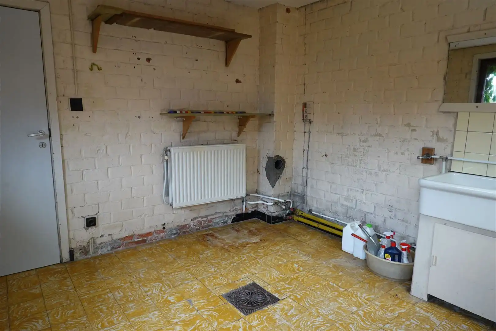 Rustig gelegen, ruime woning met 4 slaapkamers en tuin. foto 16