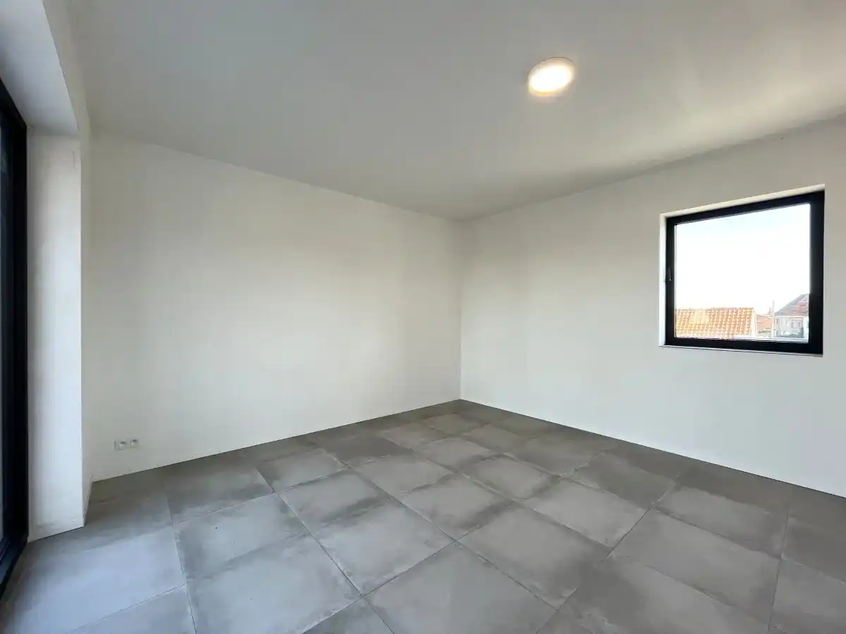 Beselare – Duplexnieuwbouwappartement met 3 slaapkamers en tuin foto 4